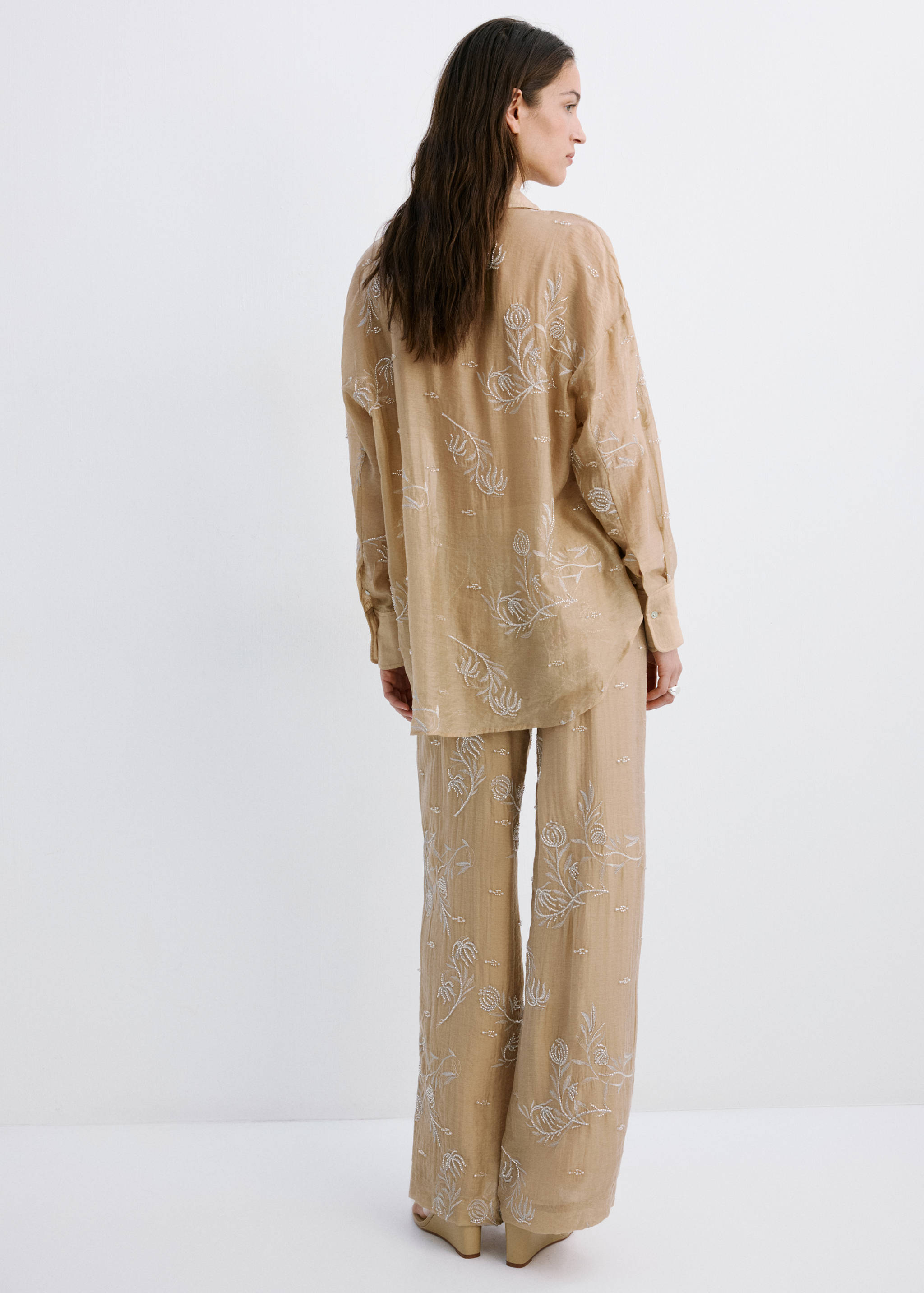 Camisa lyocell bordada - Reverso del artículo