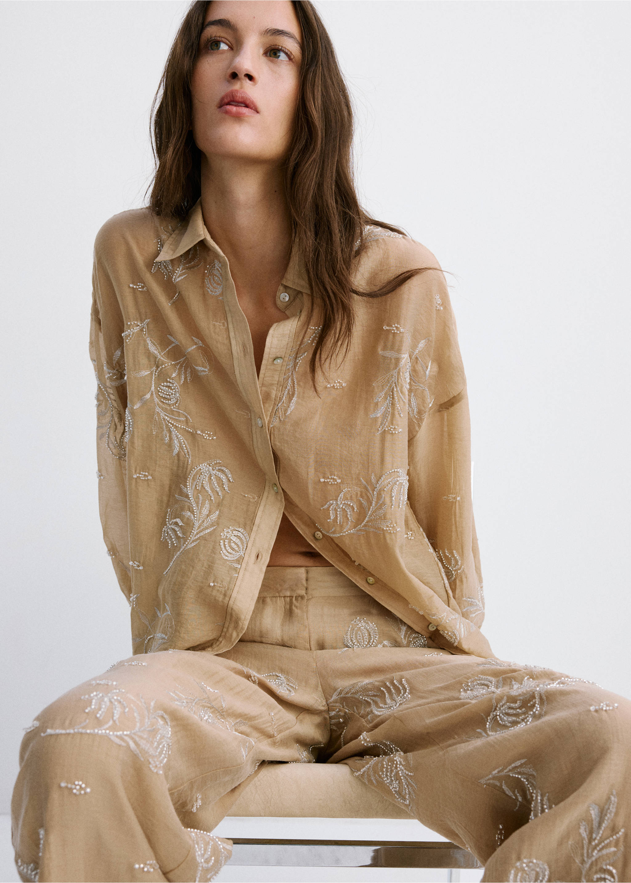 Camisa lyocell bordada - Detalle del artículo 2, Beige. Ref: 27089059-00.