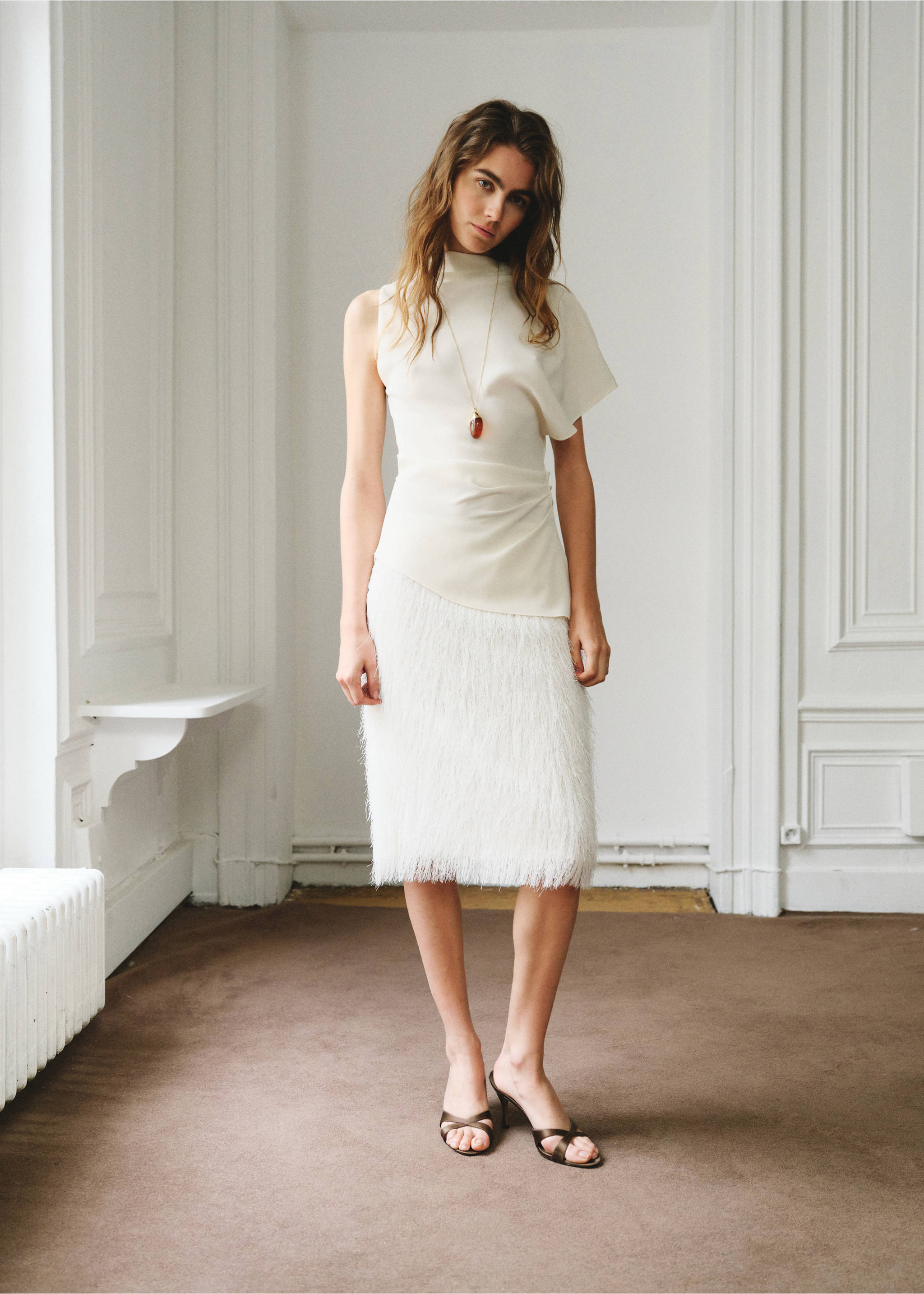 Blouse asymétrique détail froncé - Plan général, Écru. Ref: 27089064-00.