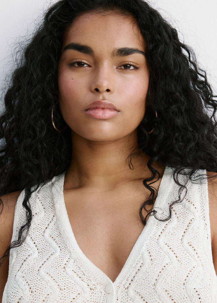 Openwork knit V-neck gilet — Off White