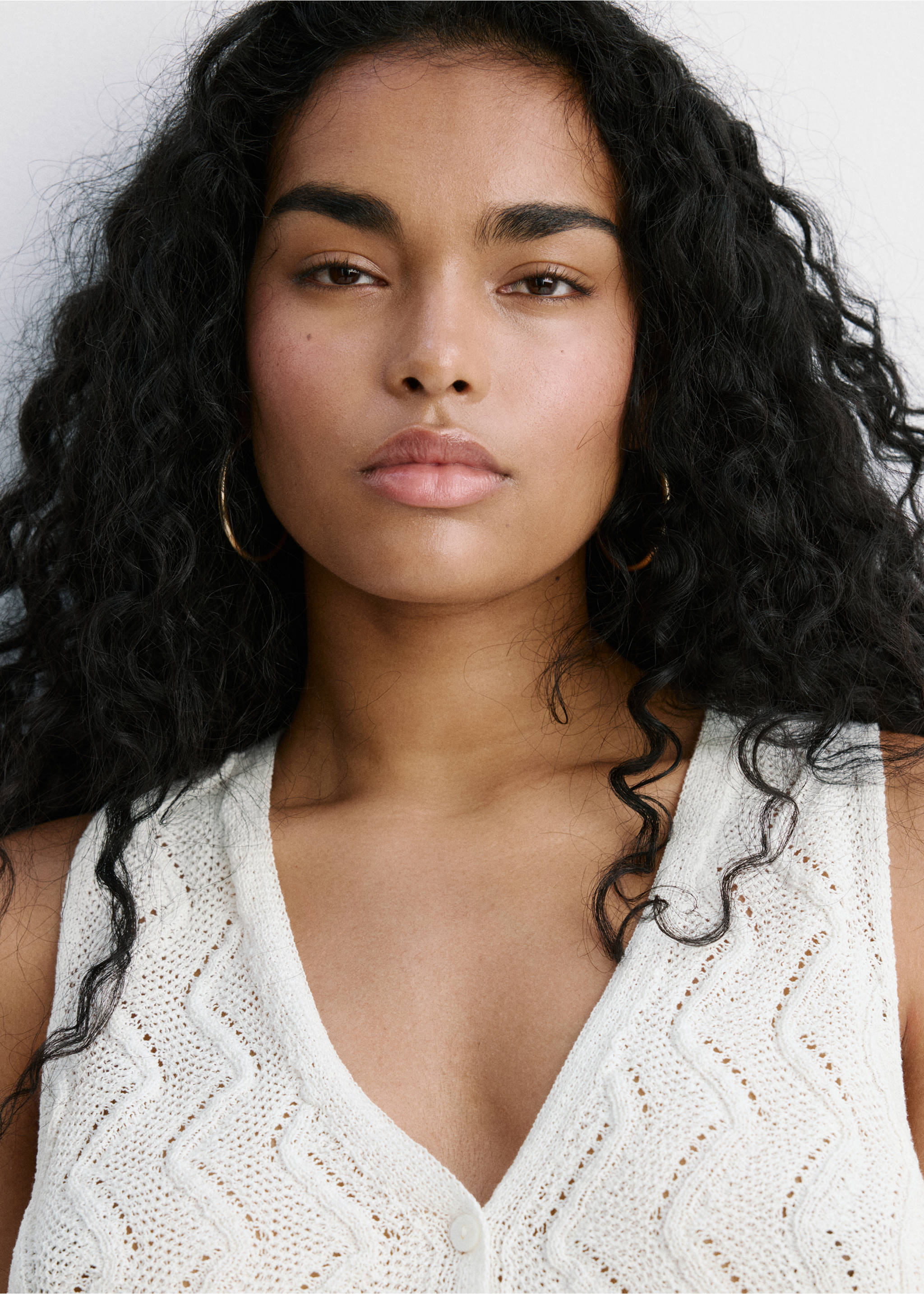 Chaleco punto algodón - Detalle del artículo 4, Blanco roto. Ref: 27089065-00.