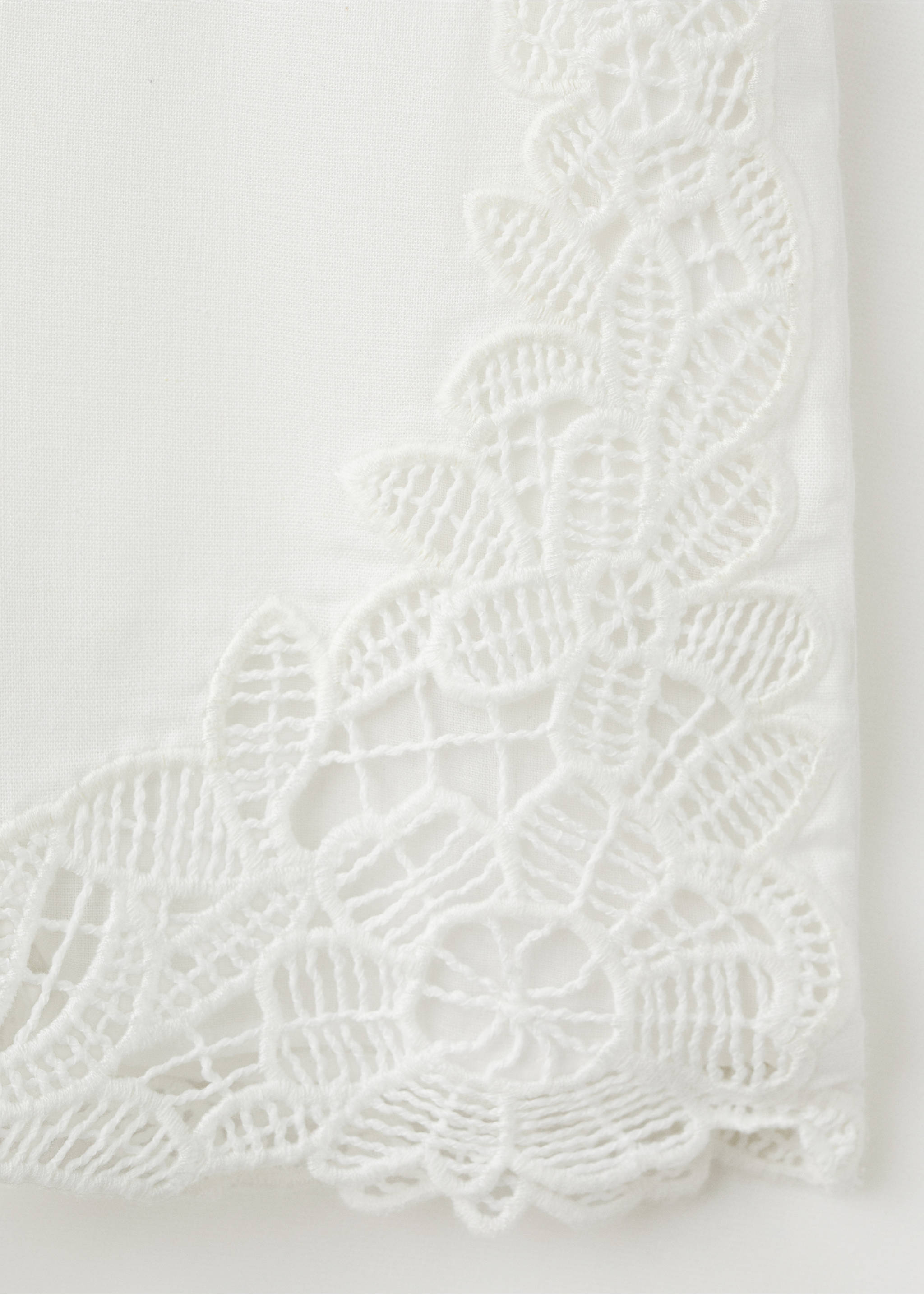 Embroidered openwork shorts - Details of the article 0, Off White. Ref: 27089069-00.