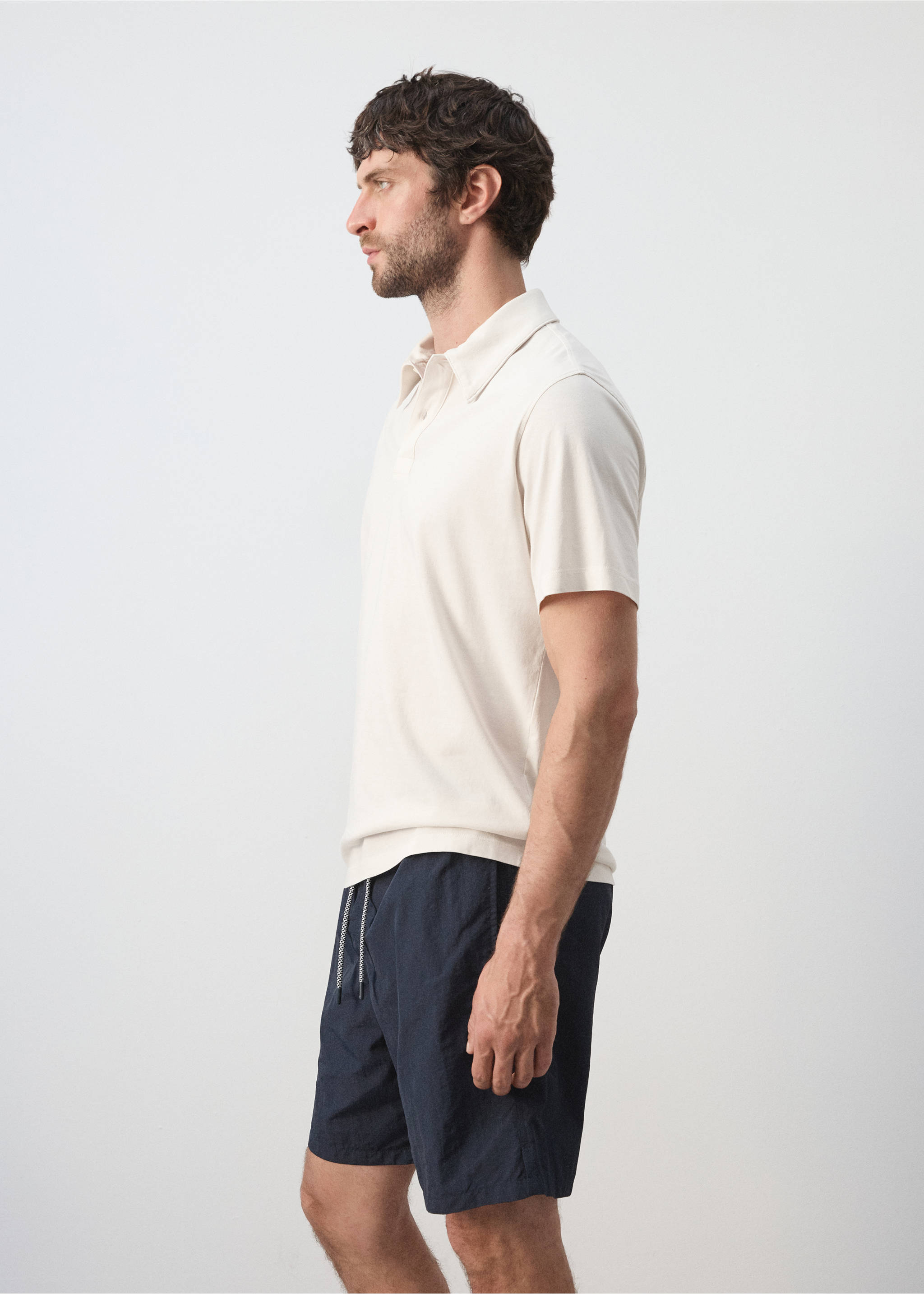 100% cotton regular-fit polo shirt - Details of the article 2, Ecru. Ref: 27089207-00.