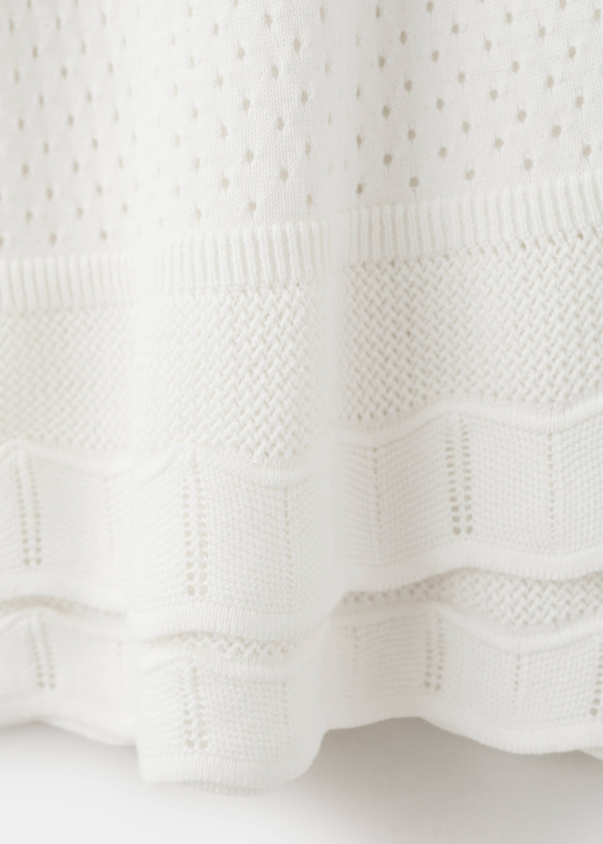 Crochet ruffled skirt - Details of the article 8