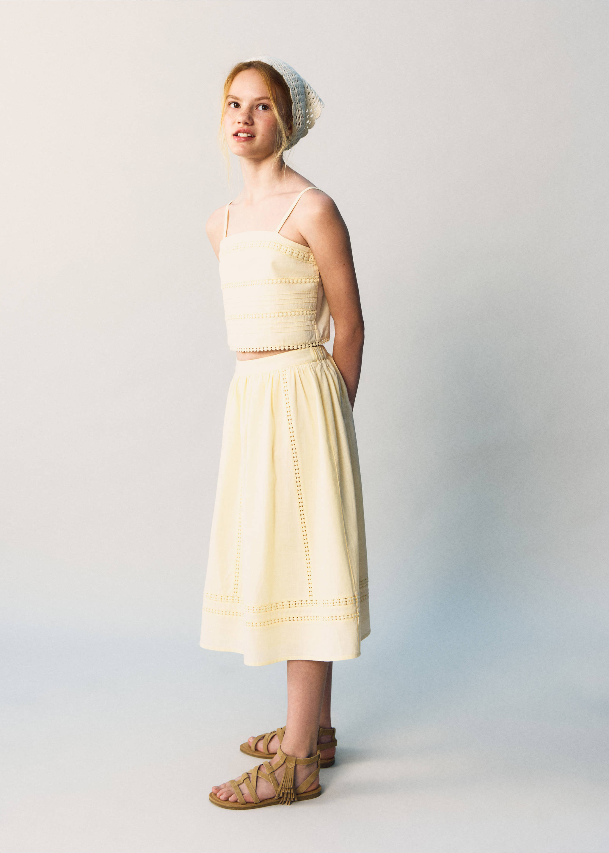 Embroidered detail crop top - General plane, Pastel Yellow. Ref: 27089210-00.