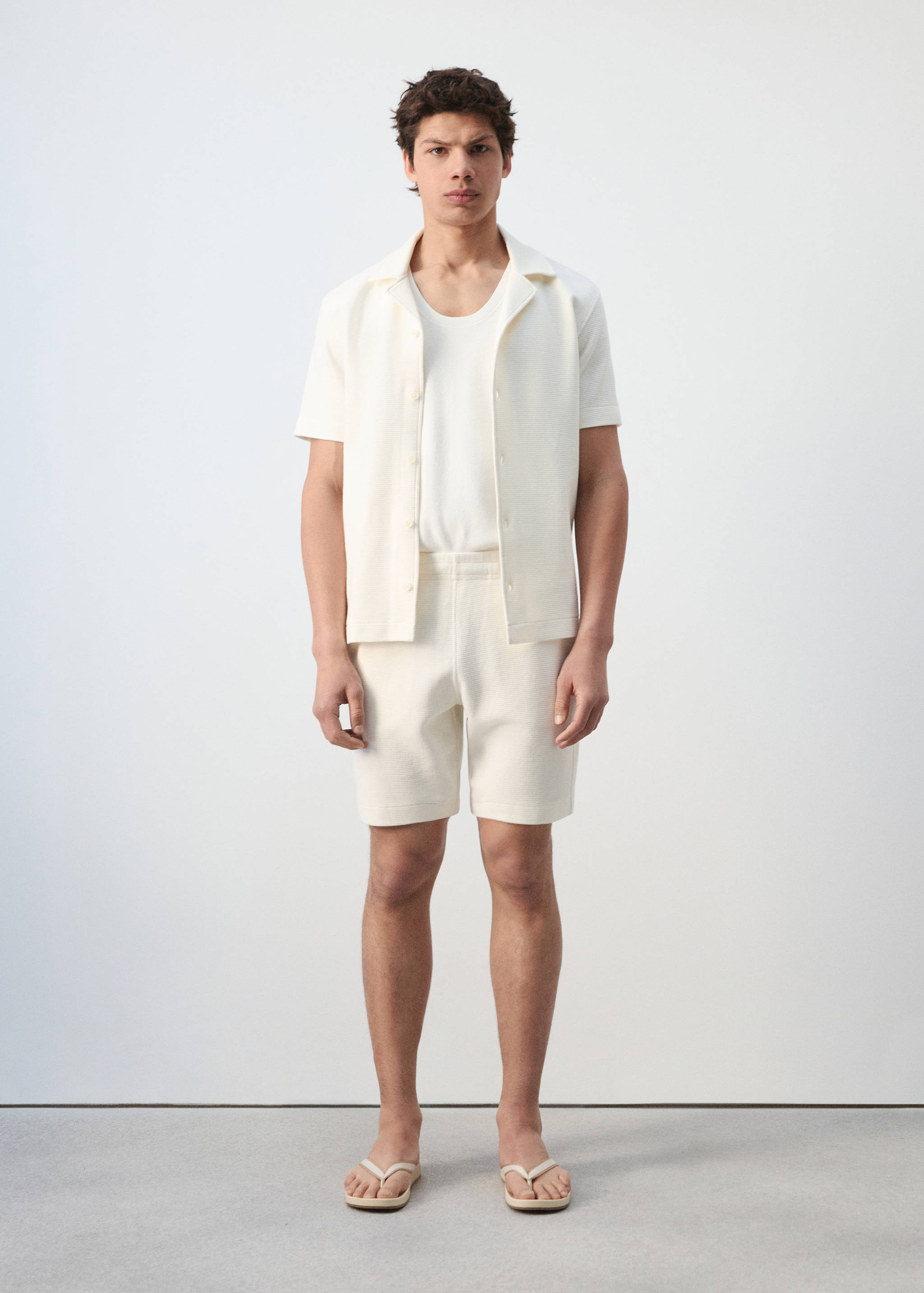 100% cotton bermuda shorts - General plane