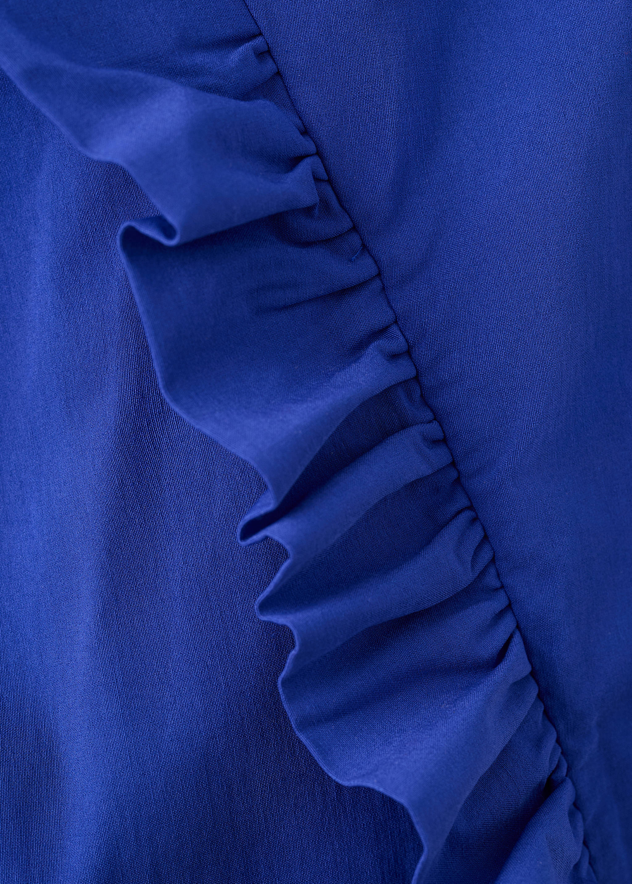 Короткое платье с воланами - Деталь изделия 0