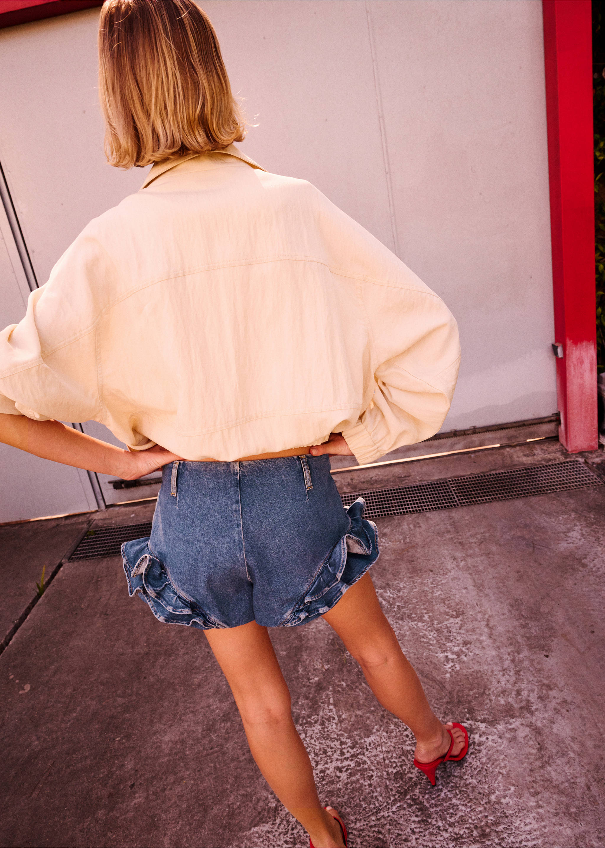 Frilled denim mini shorts - Reverse of the article, Medium Blue. Ref: 27089216-00.