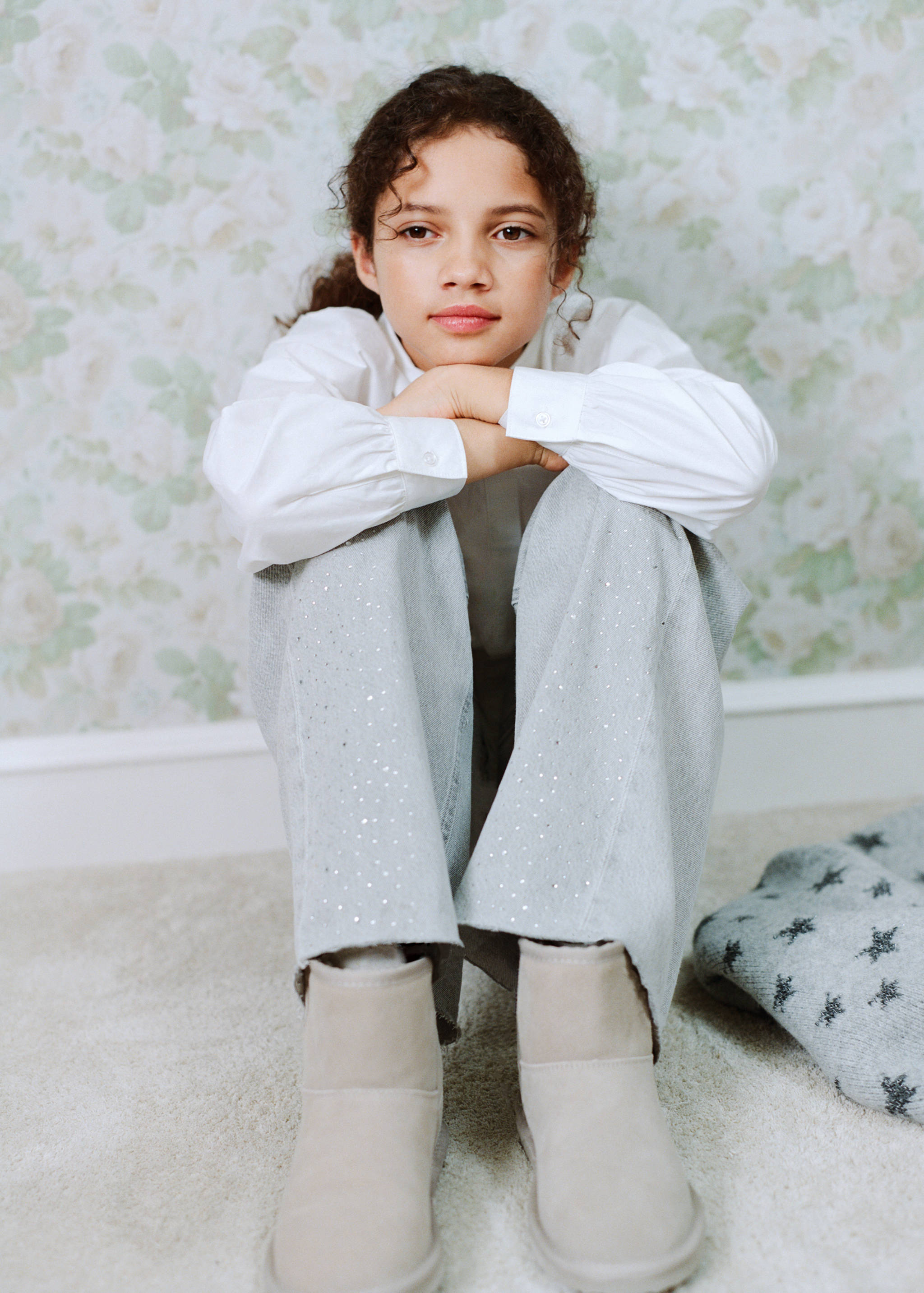 Wide leg jeans with rhinestones - Medium plane