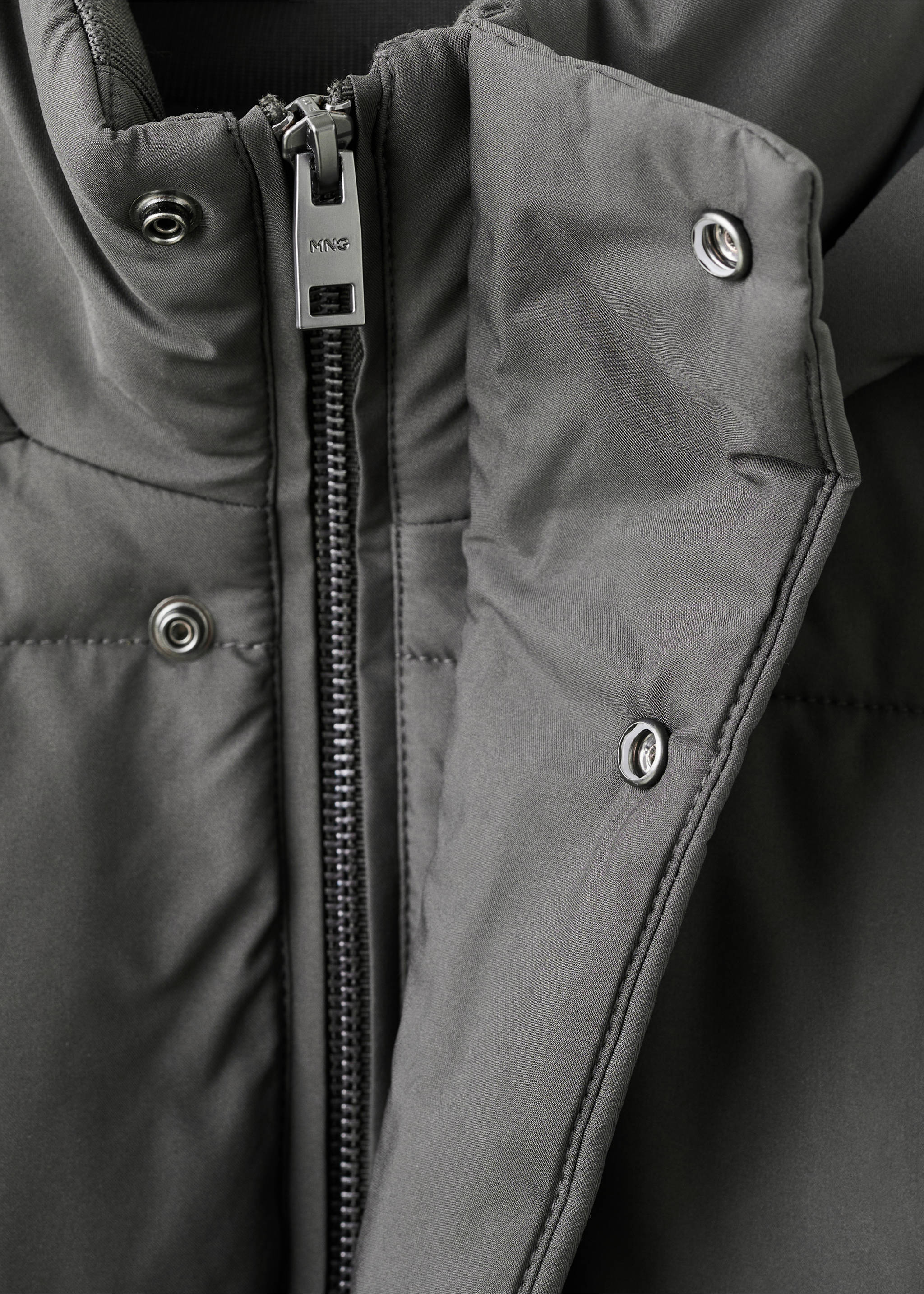 Anorak corto acolchado water repellent - Detalle del artículo 8, Gris. Ref: 27091175-00.