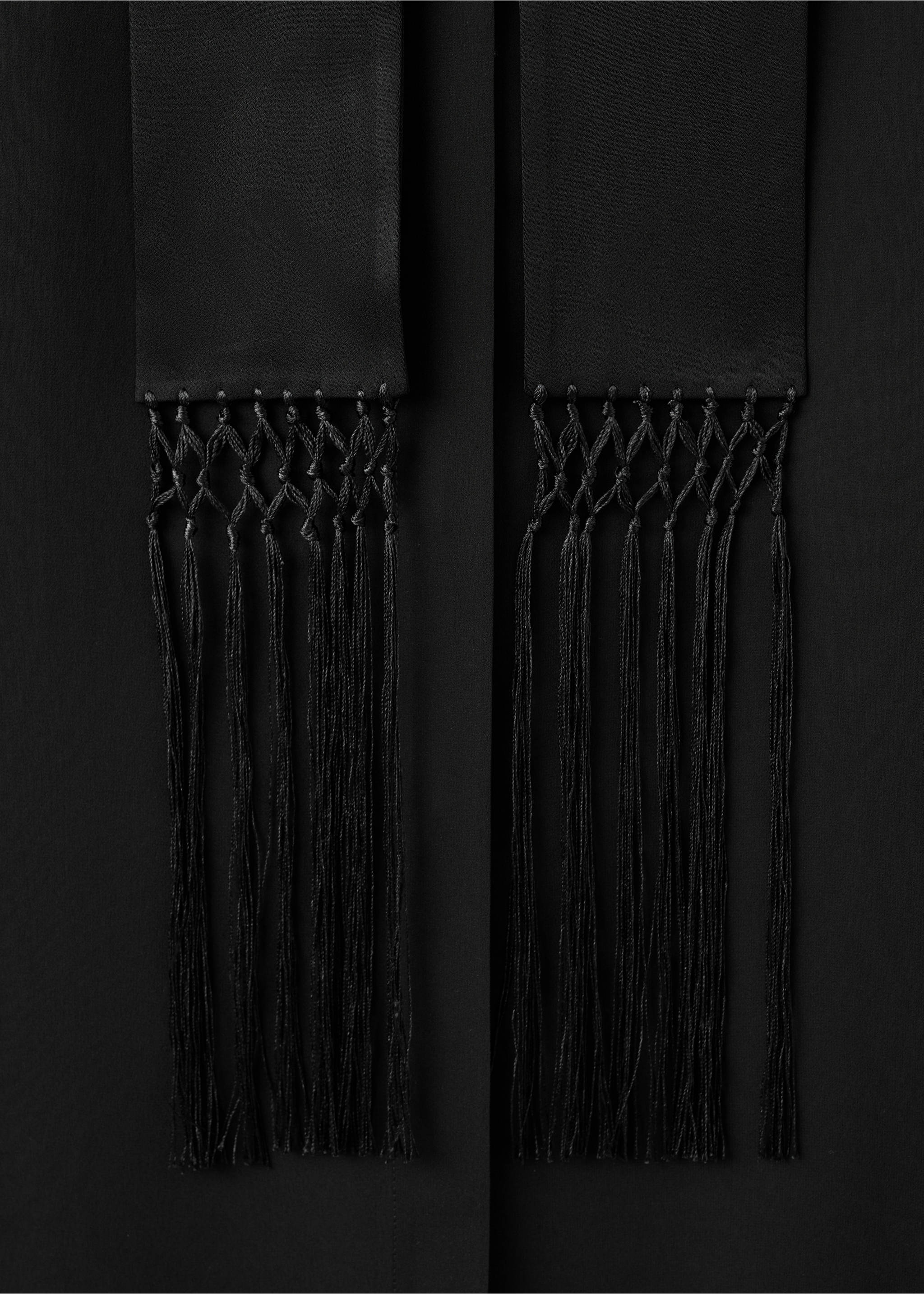 Long silk shirt with foulard - Details of the article 0, Black. Ref: 27091182-00.