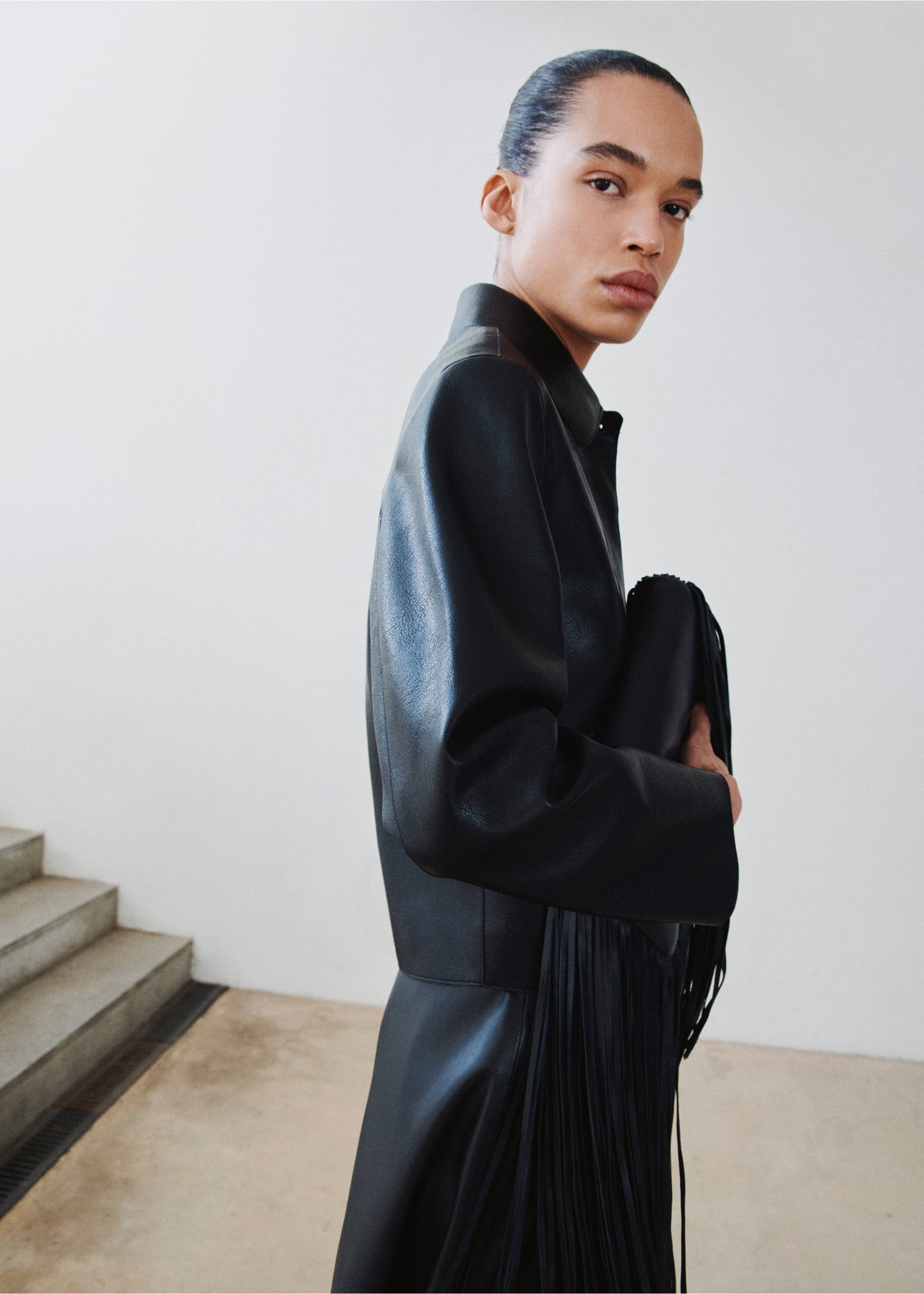 Veste cuir synthétique poches - Plan moyen, Noir. Ref: 27091189-00.