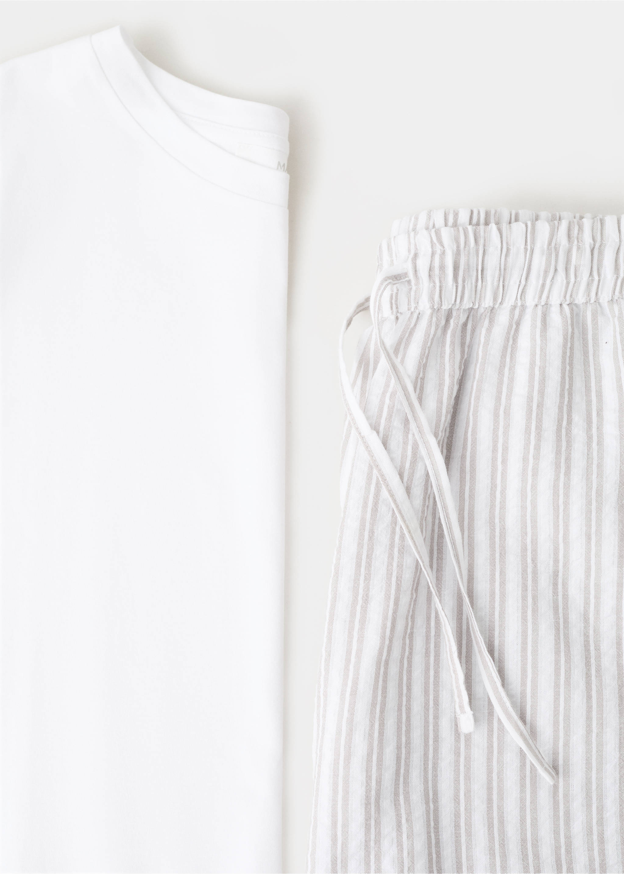 Two-piece cotton striped pyjamas - Details of the article 8, Grey. Ref: 27091214-00.