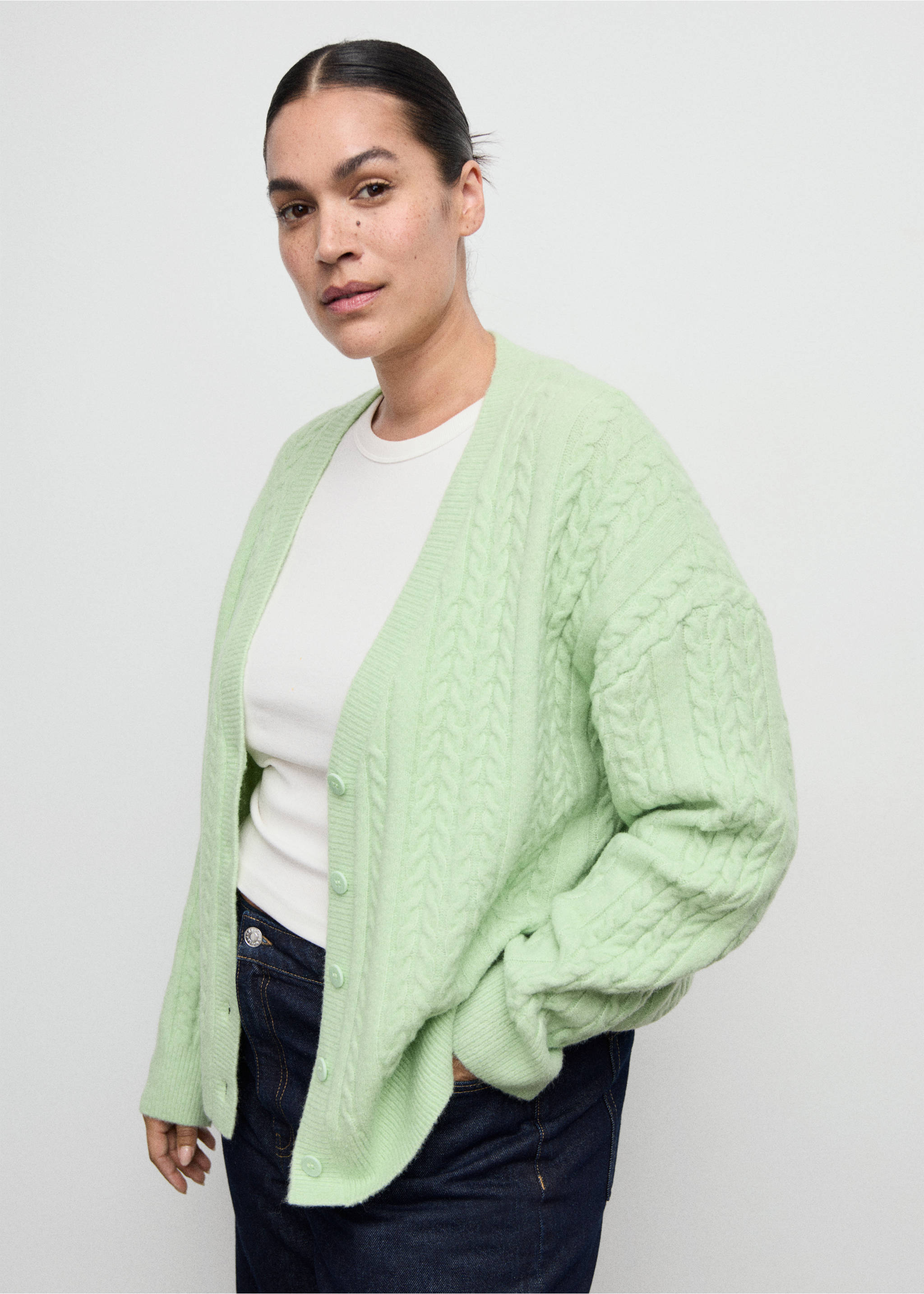 Cardigan maille tressée - Détail de l'article 5, Vert d´eau. Ref: 27091215-00.