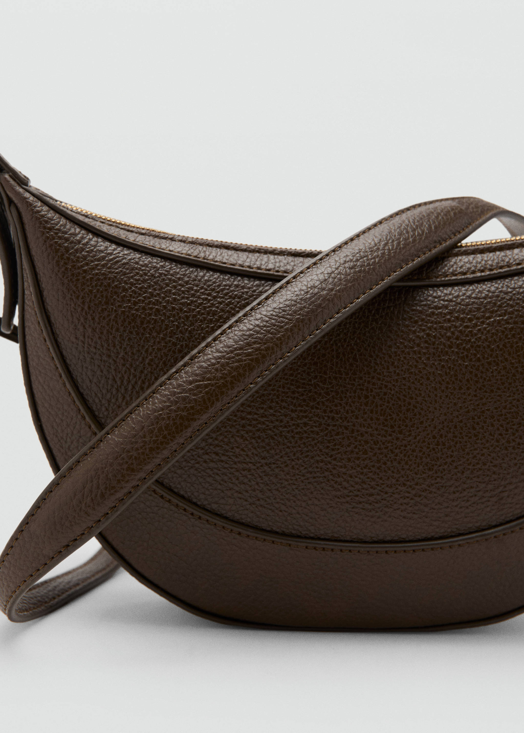 Oval shoulder bag - Details of the article 2