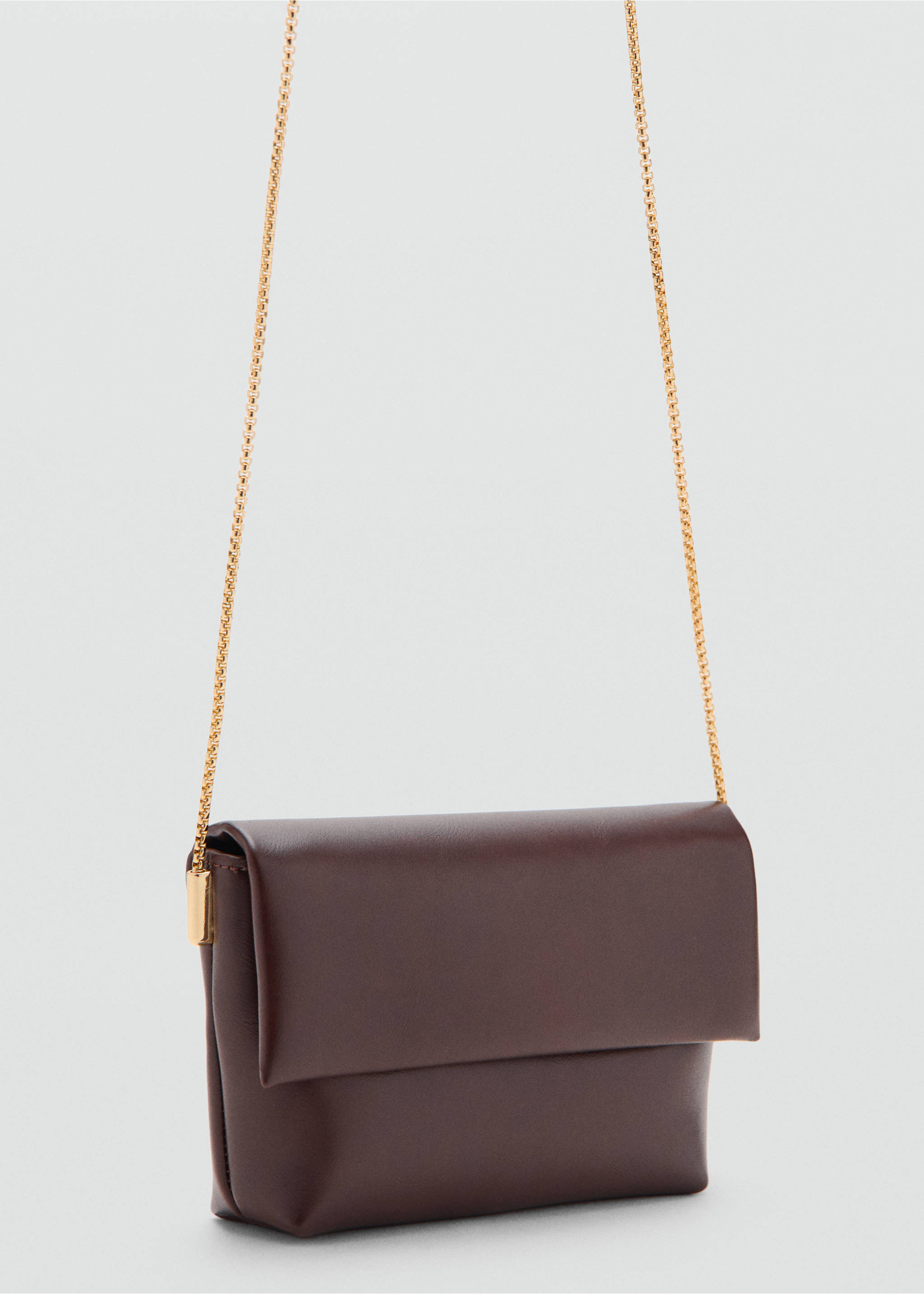 Bolso estilo sobre bandolera - Plano medio, Chocolate. Ref: 27091219-00.