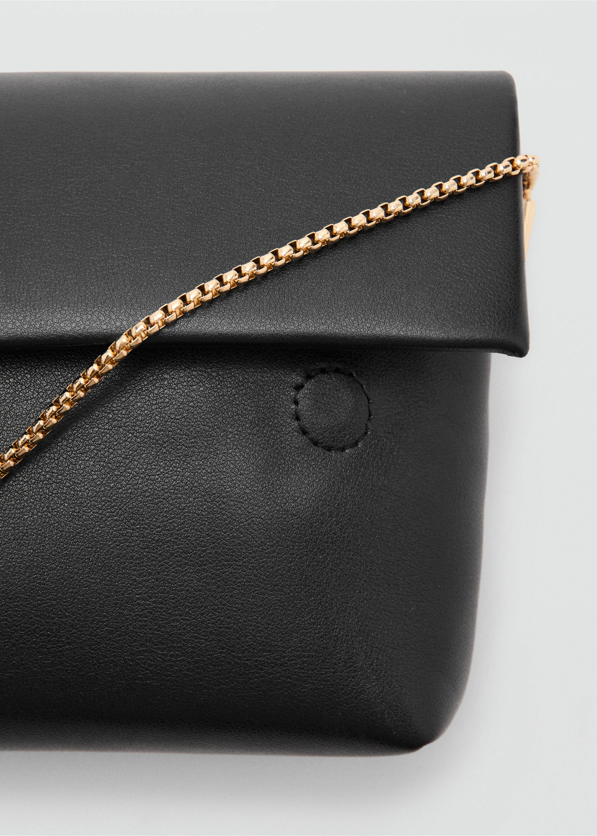 Crossbody envelope-style bag - Details of the article 1, Black. Ref: 27091219-00.