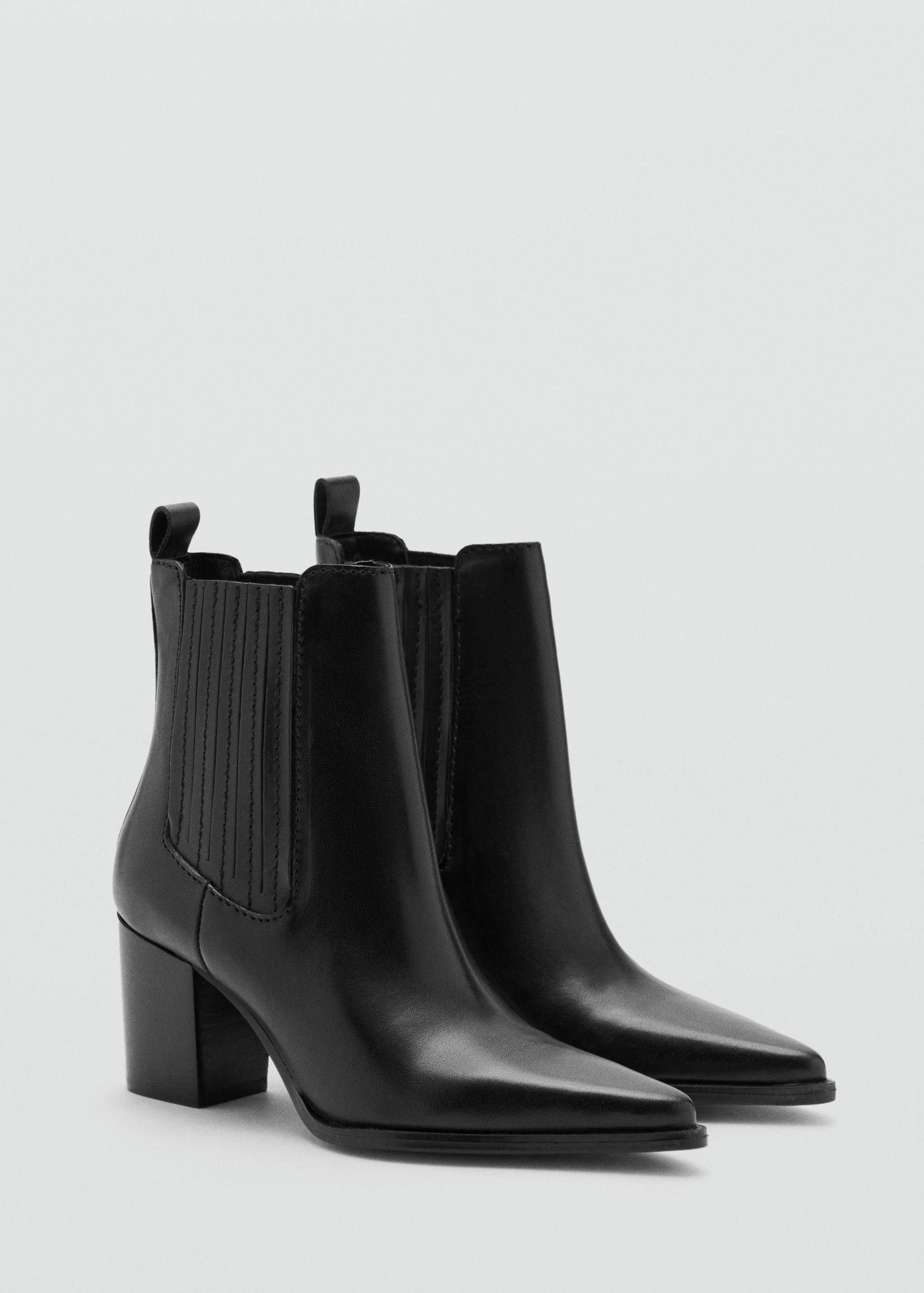 Leather pointed ankle boots - Medium plane