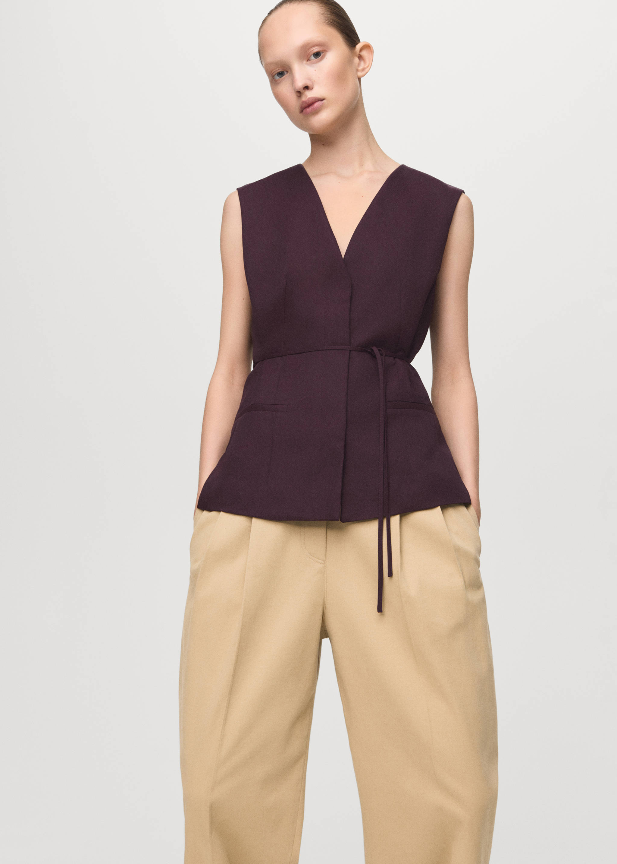 Suit waistcoat with bow - Medium plane