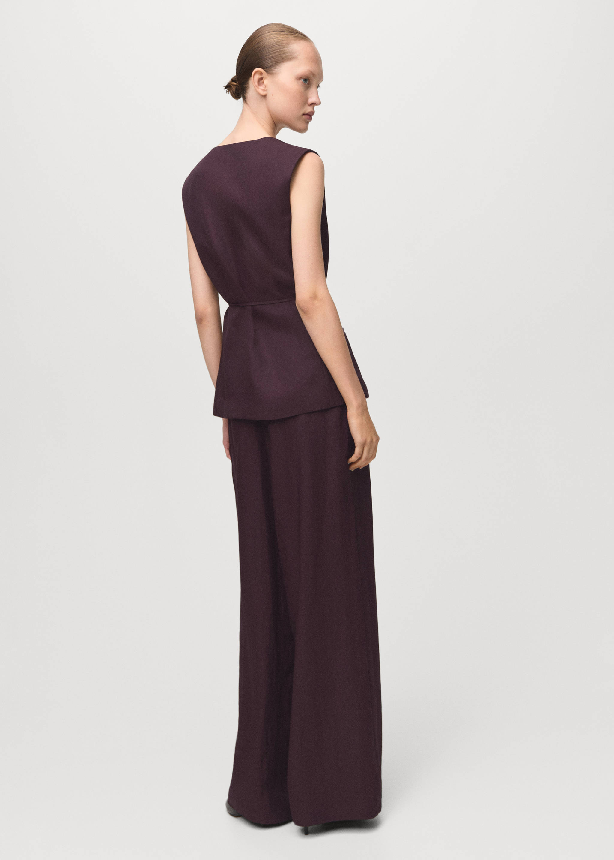 Suit waistcoat with bow - Reverse of the article