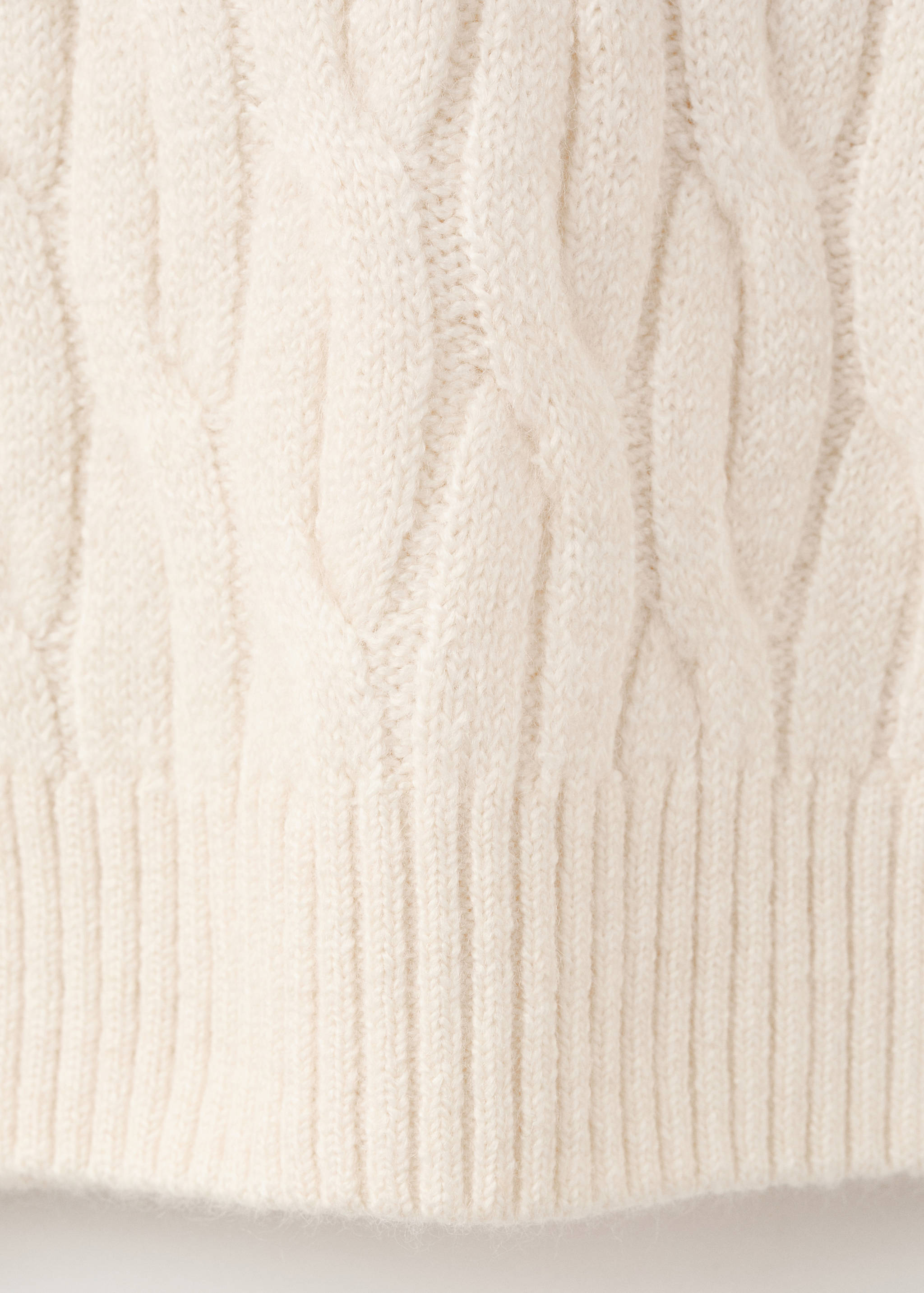 Cable-knit sweater - Details of the article 0