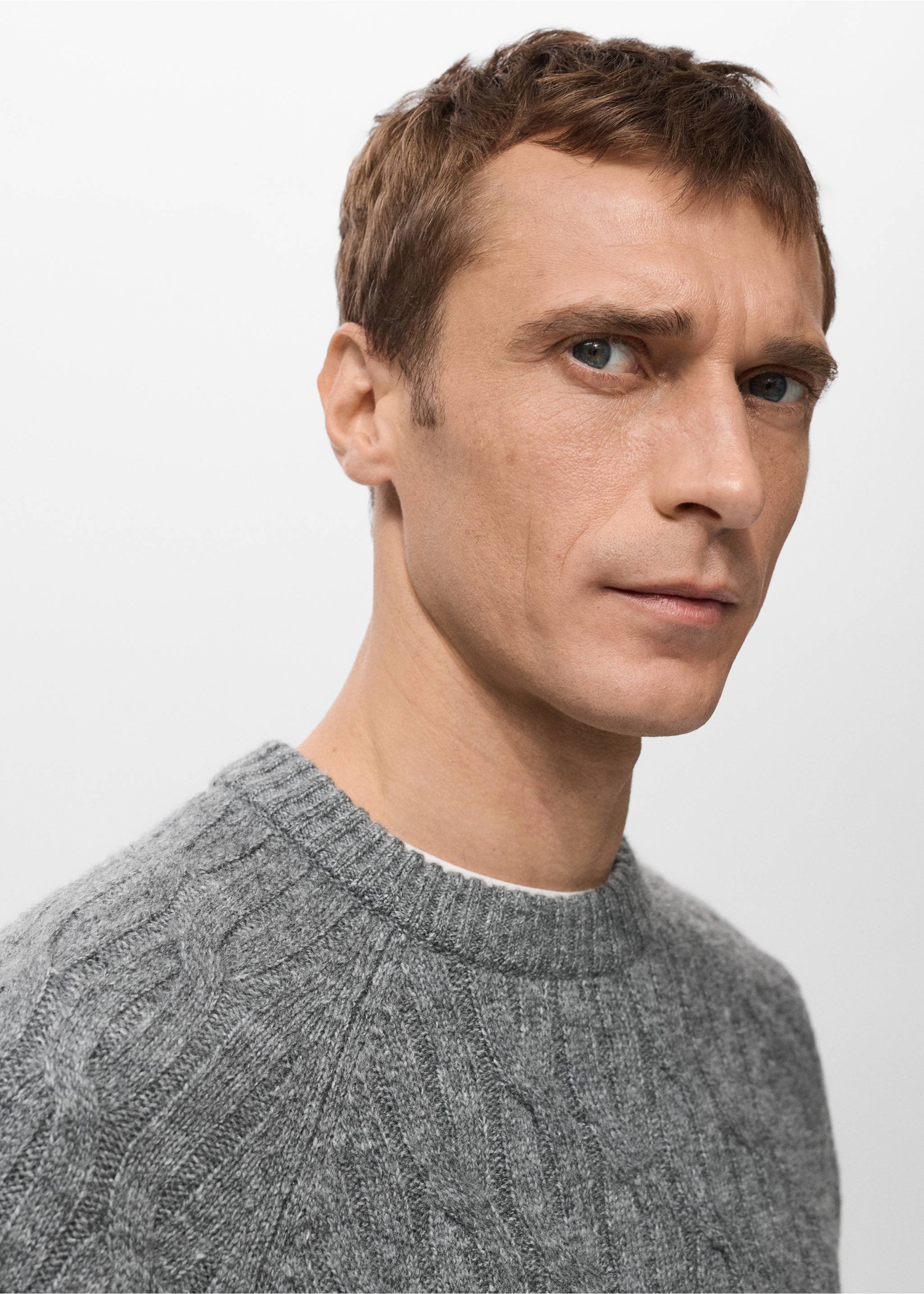 Triko kalıplı dokulu kazak - Ürün detayı 6, Gri. Ref: 27091242-00.