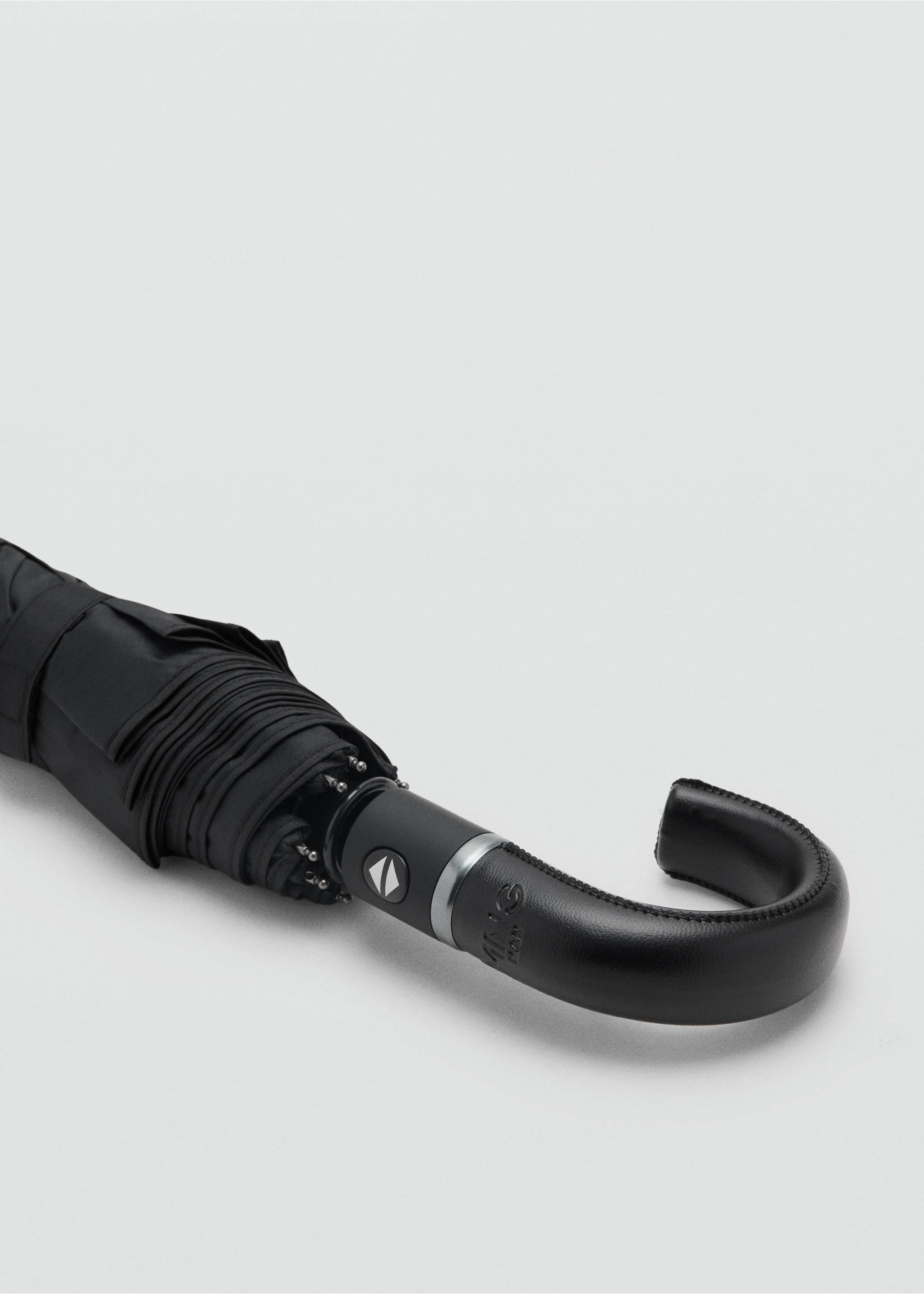 Paraguas plegable automático - Detalle del artículo 2, Negro. Ref: 27091245-00.