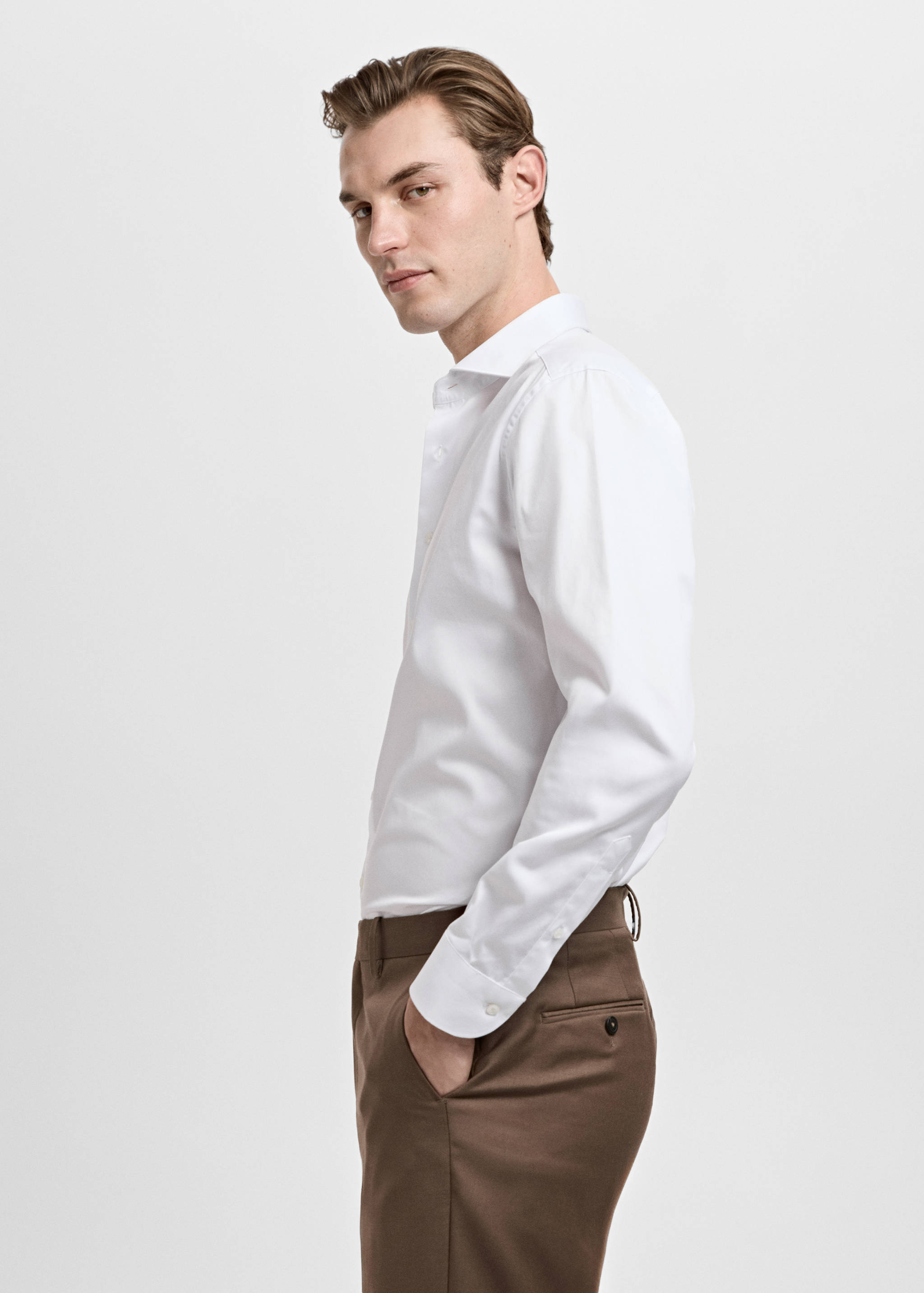 100% cotton dress shirt - Details of the article 2
