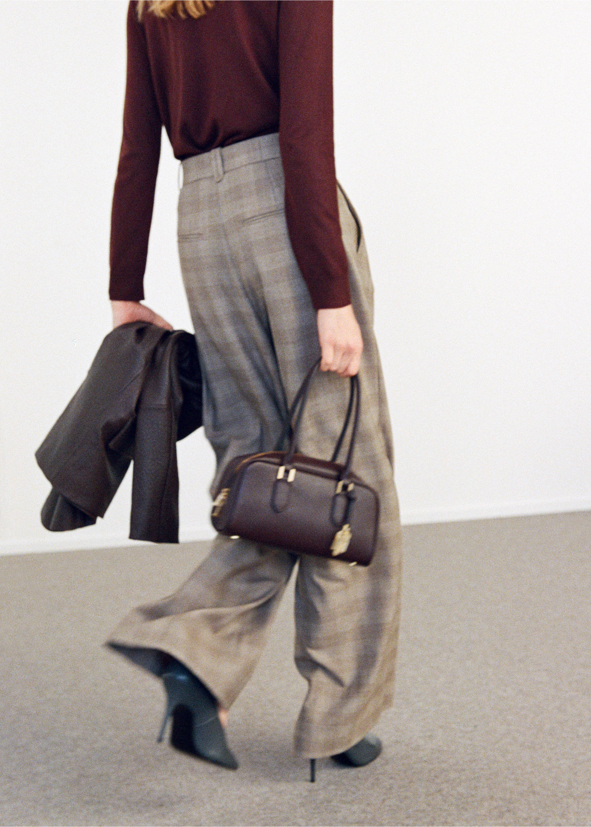 Wide leg check suit trousers - Reverse of the article, Brown. Ref: 27091262-02.