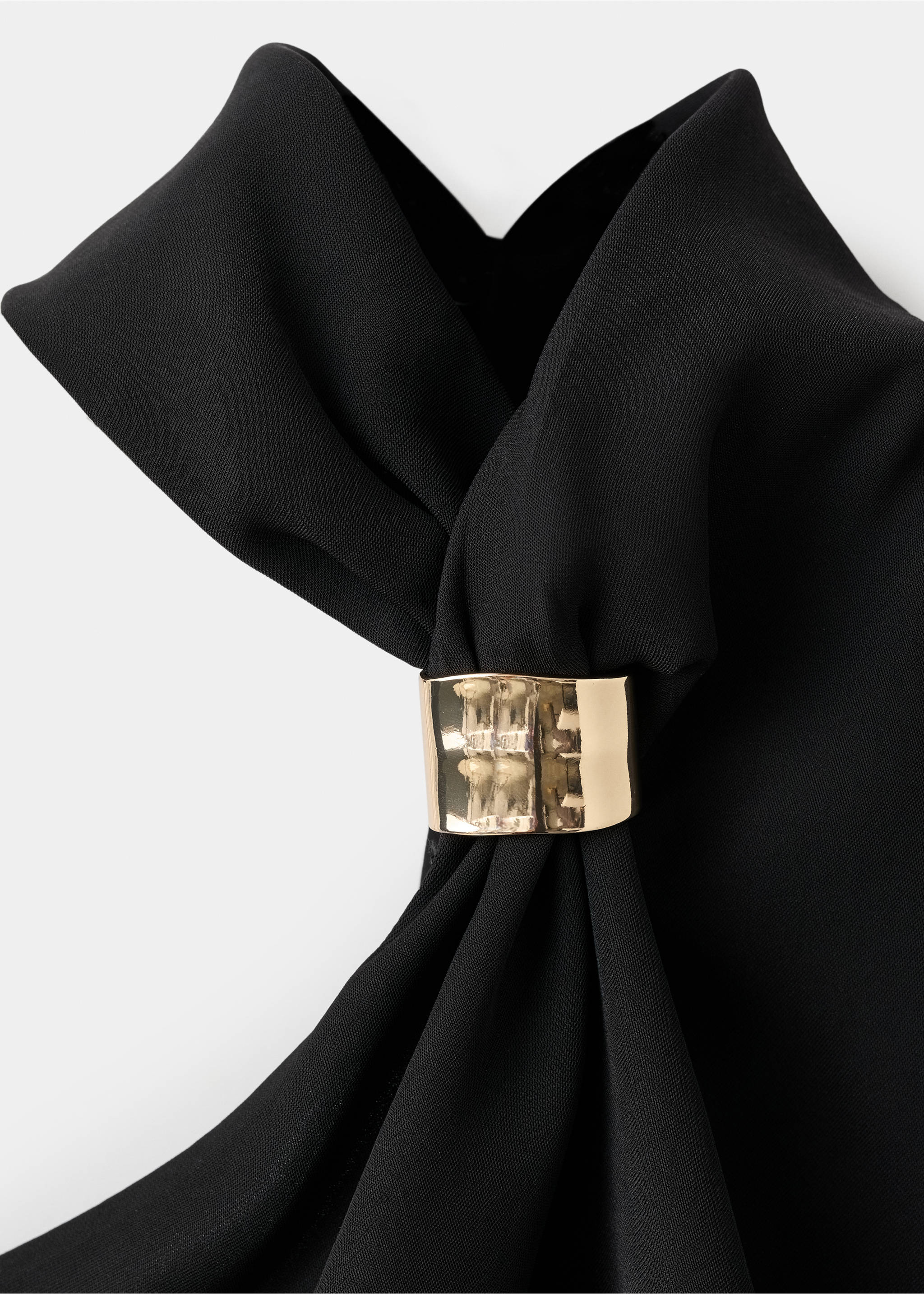 Asymmetrical blouse with metallic detail - Details of the article 8, Black. Ref: 27091273-00.