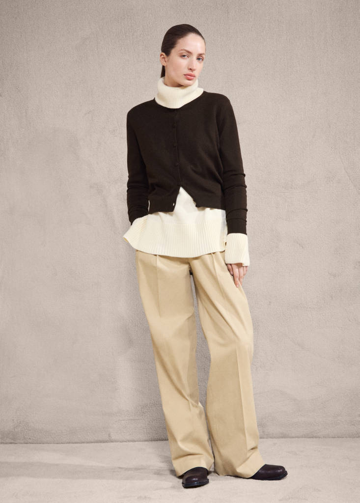 Knitted button cardigan — Chocolate