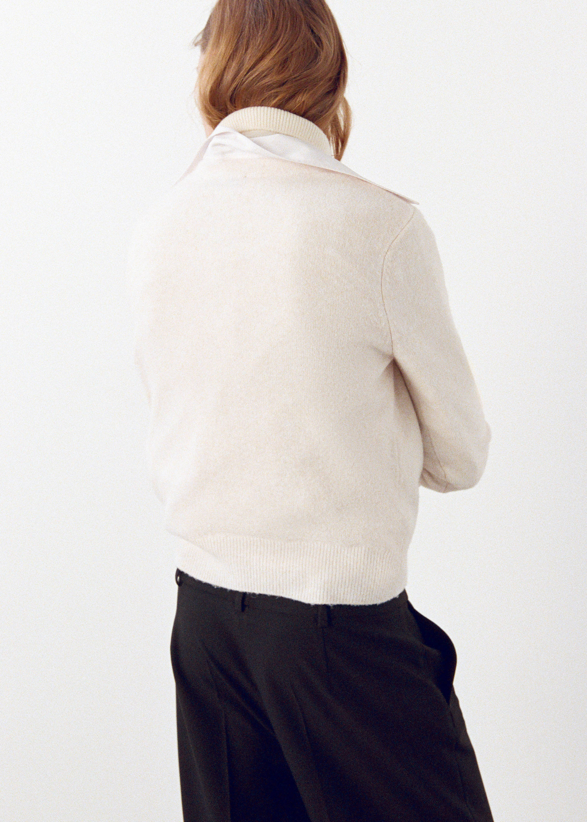 V-neck knitted cardigan - Reverse of the article