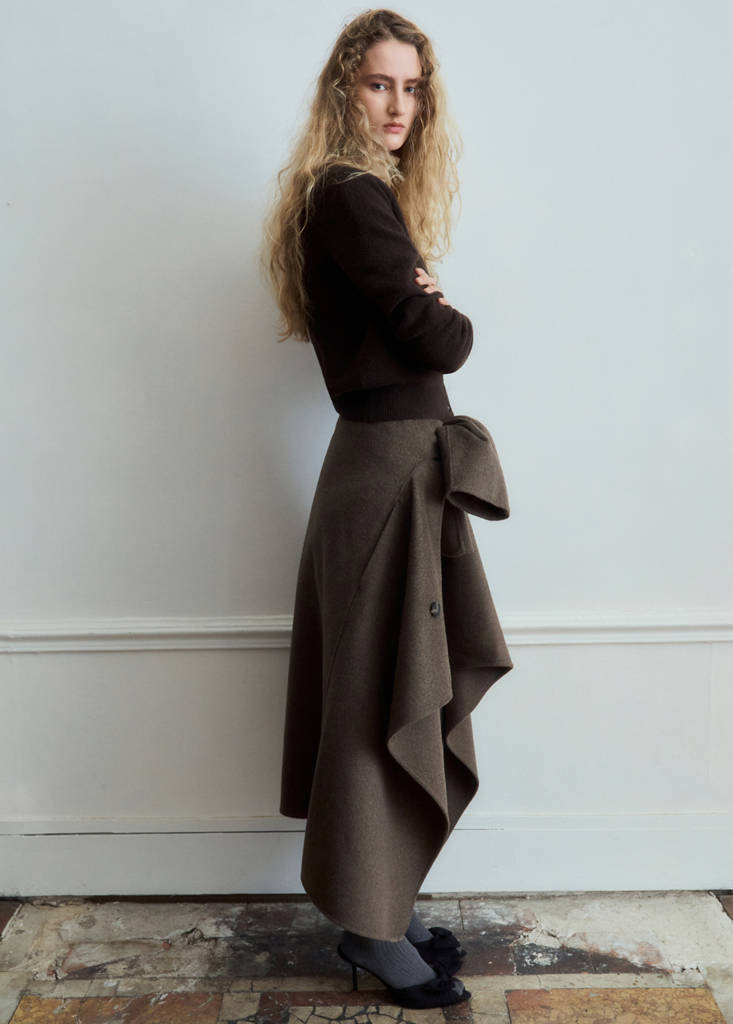 V-neck knitted cardigan — Chocolate