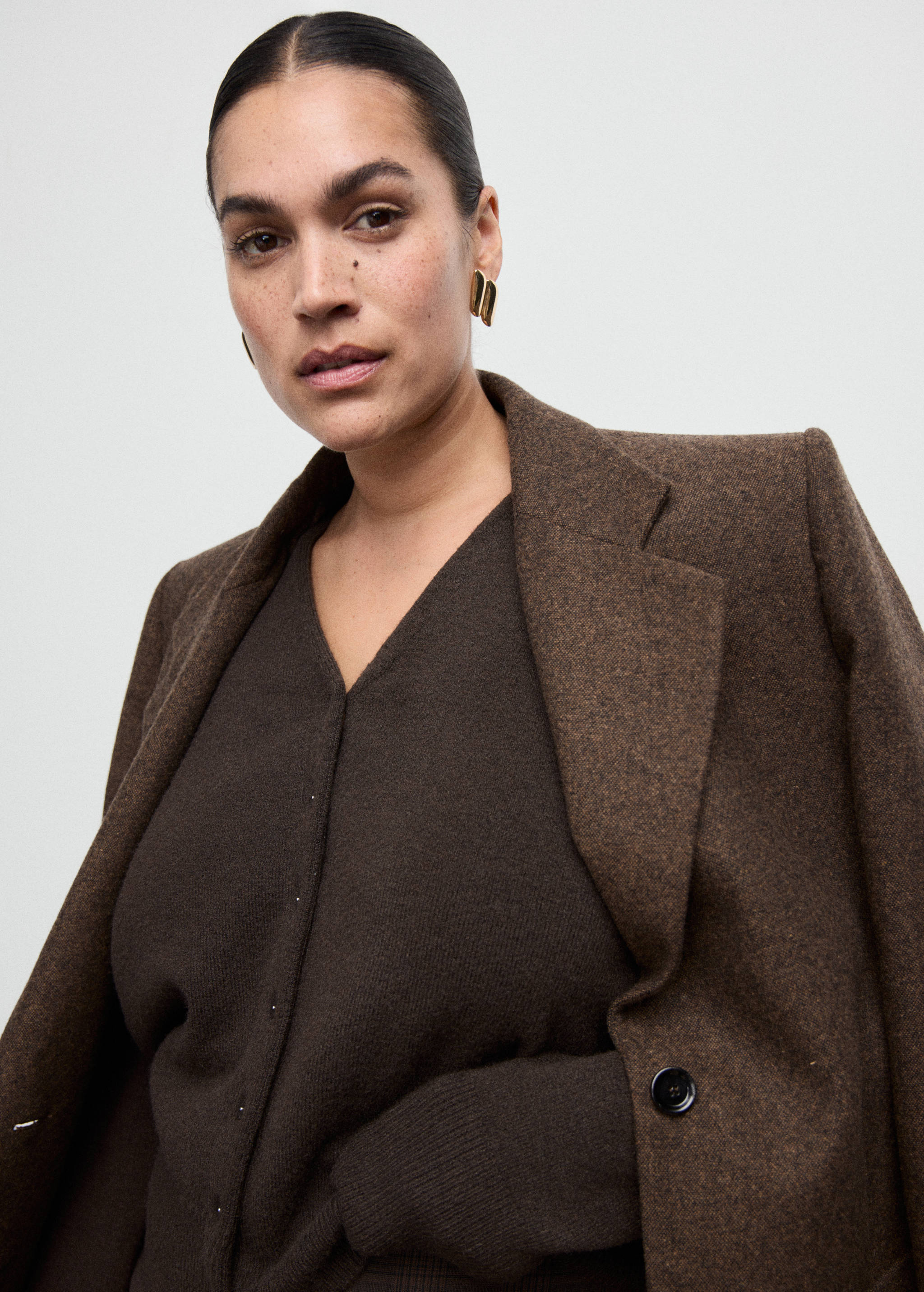 V-neck knitted cardigan - Details of the article 4