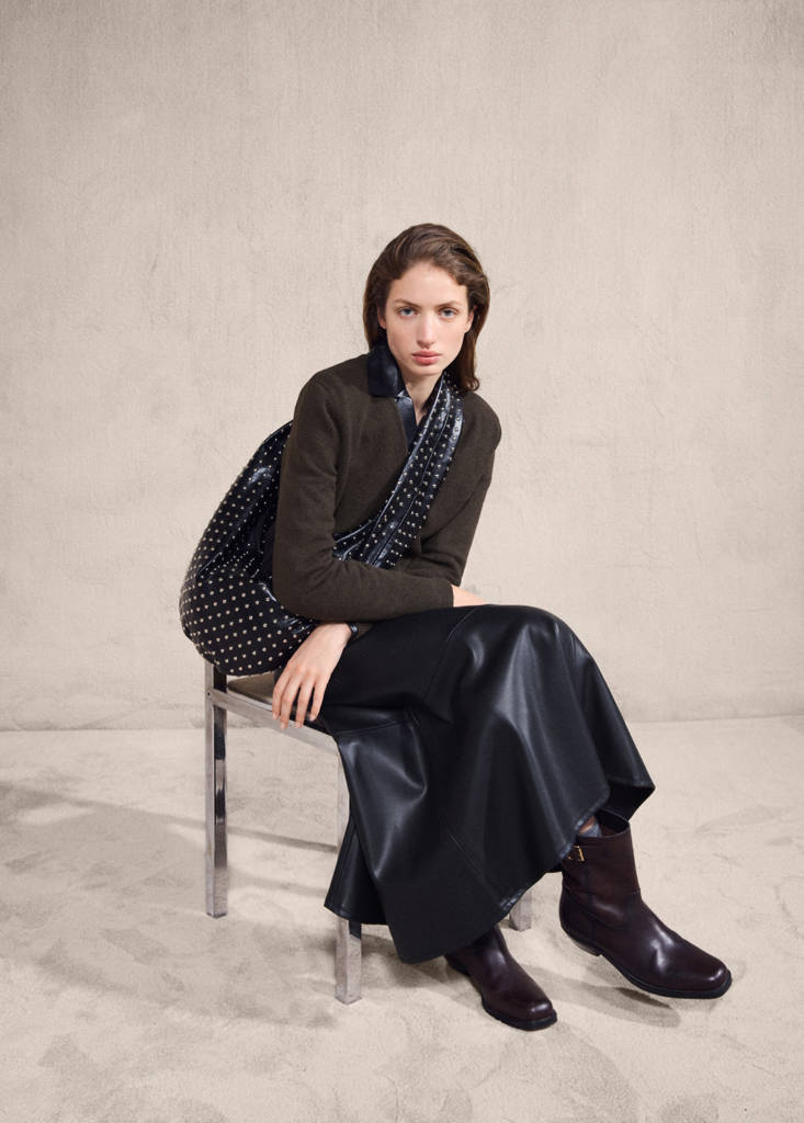 V-neck knitted cardigan — Chocolate