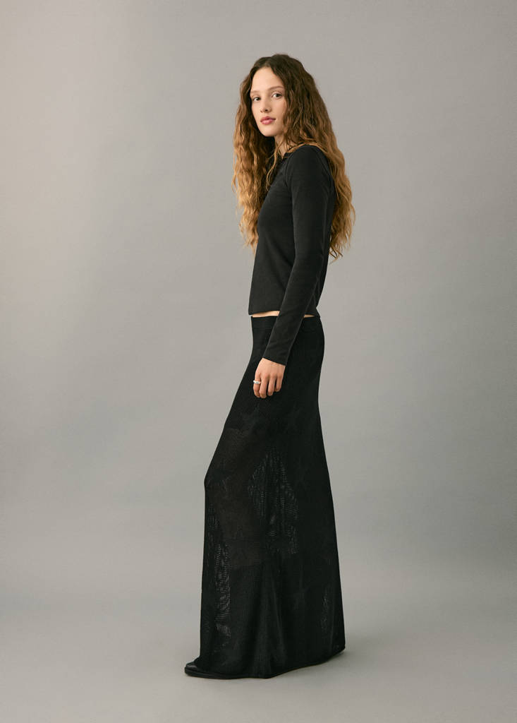Semi-transparent knitted skirt with star — Black