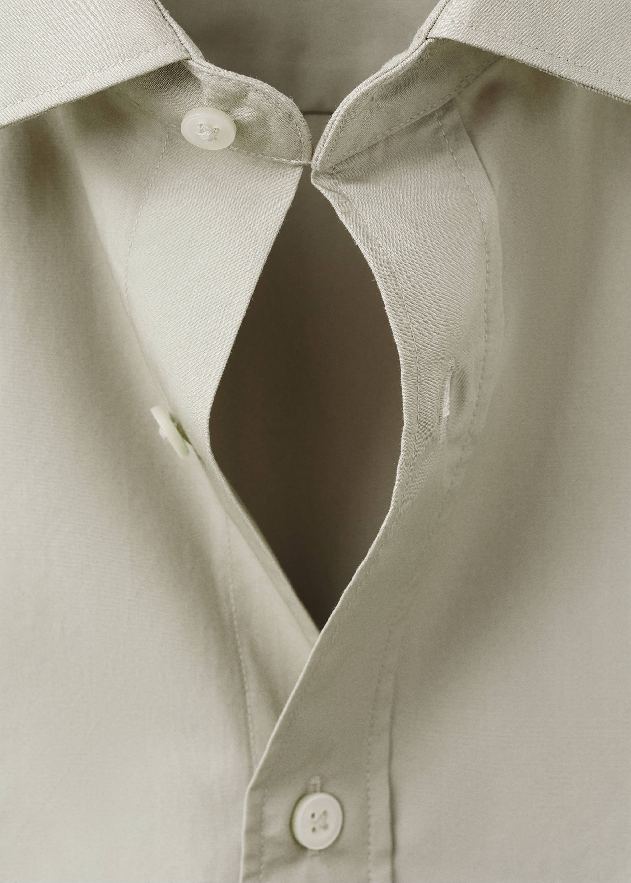 Camisa 100% algodón regular fit - Detalle del artículo 8, Arena. Ref: 27091290-00.