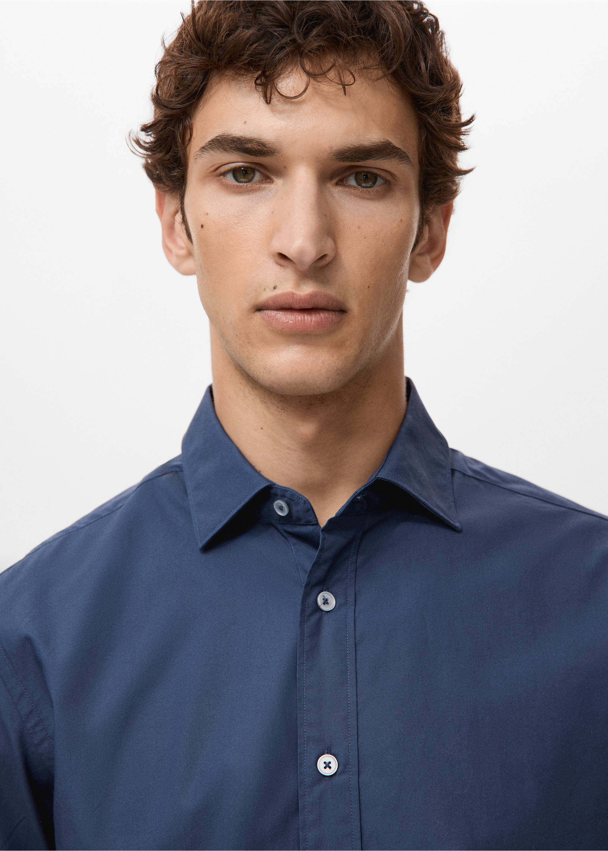 Regular-fit 100% cotton shirt - Details of the article 1, Navy. Ref: 27091290-00.