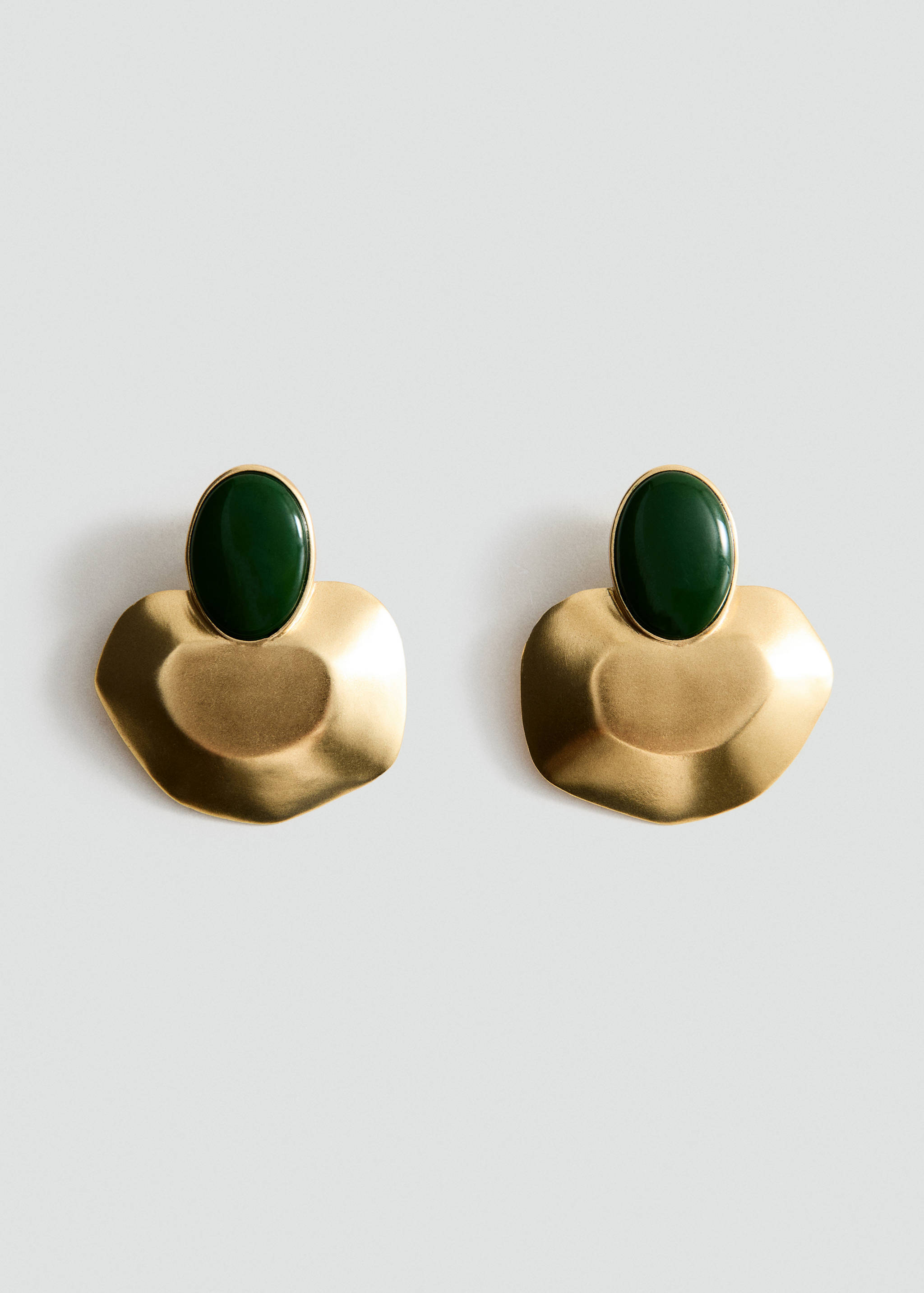 Resin stud earrings - Article without model