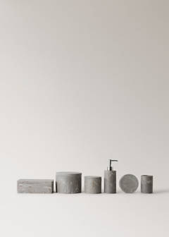 Travertine-effect resin bathroom tumbler — Light/Pastel Grey 4