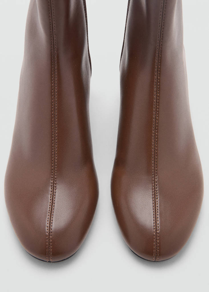 Round-toe block-heel ankle boots — Chocolate