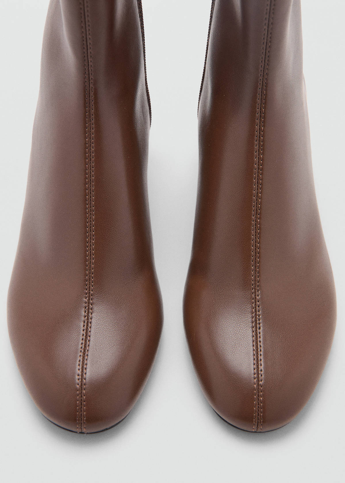 Round-toe block-heel ankle boots — Chocolate