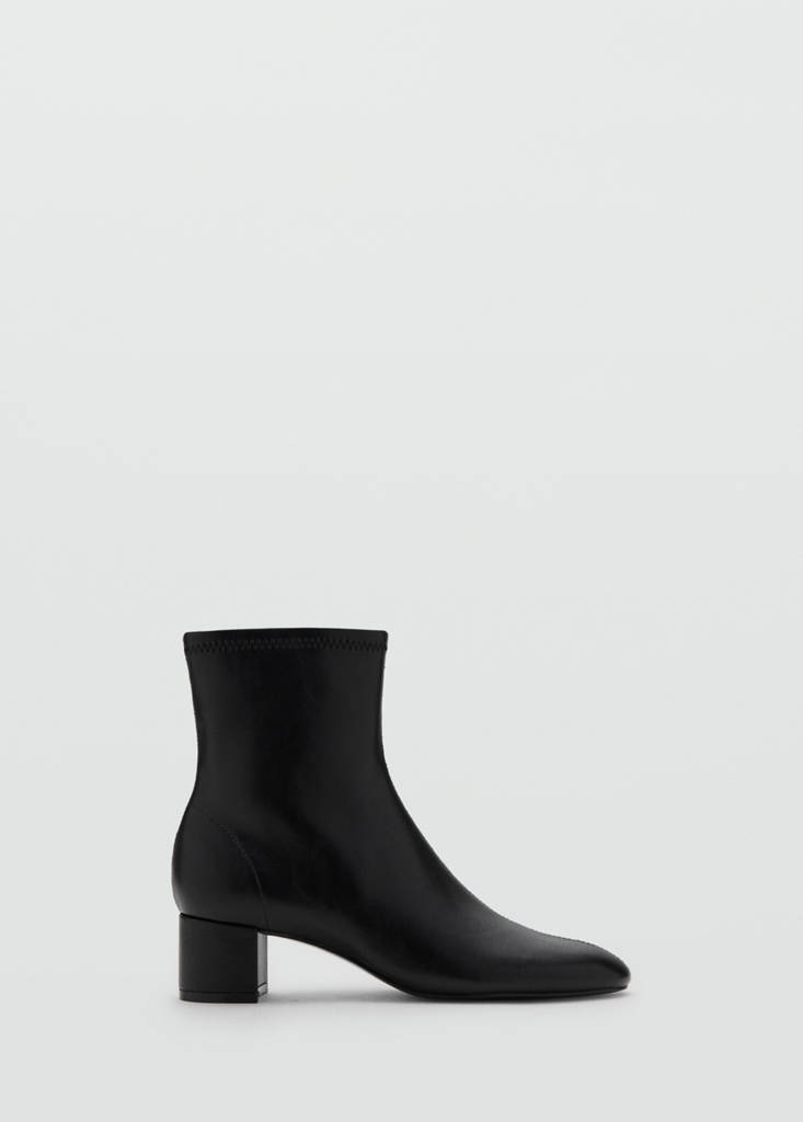 Round-toe block-heel ankle boots — Black
