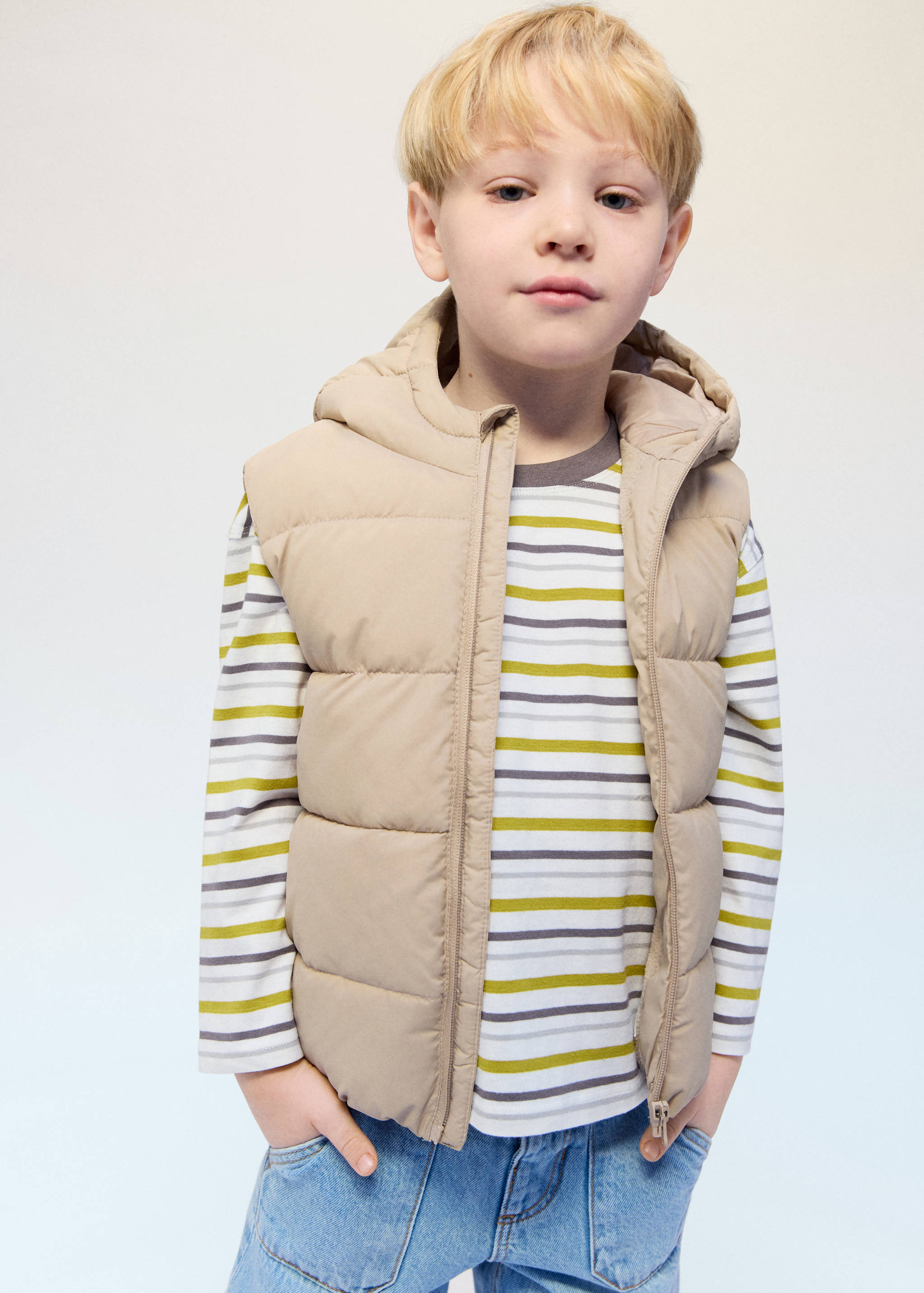 Quilted gilet with hood - Medium plane