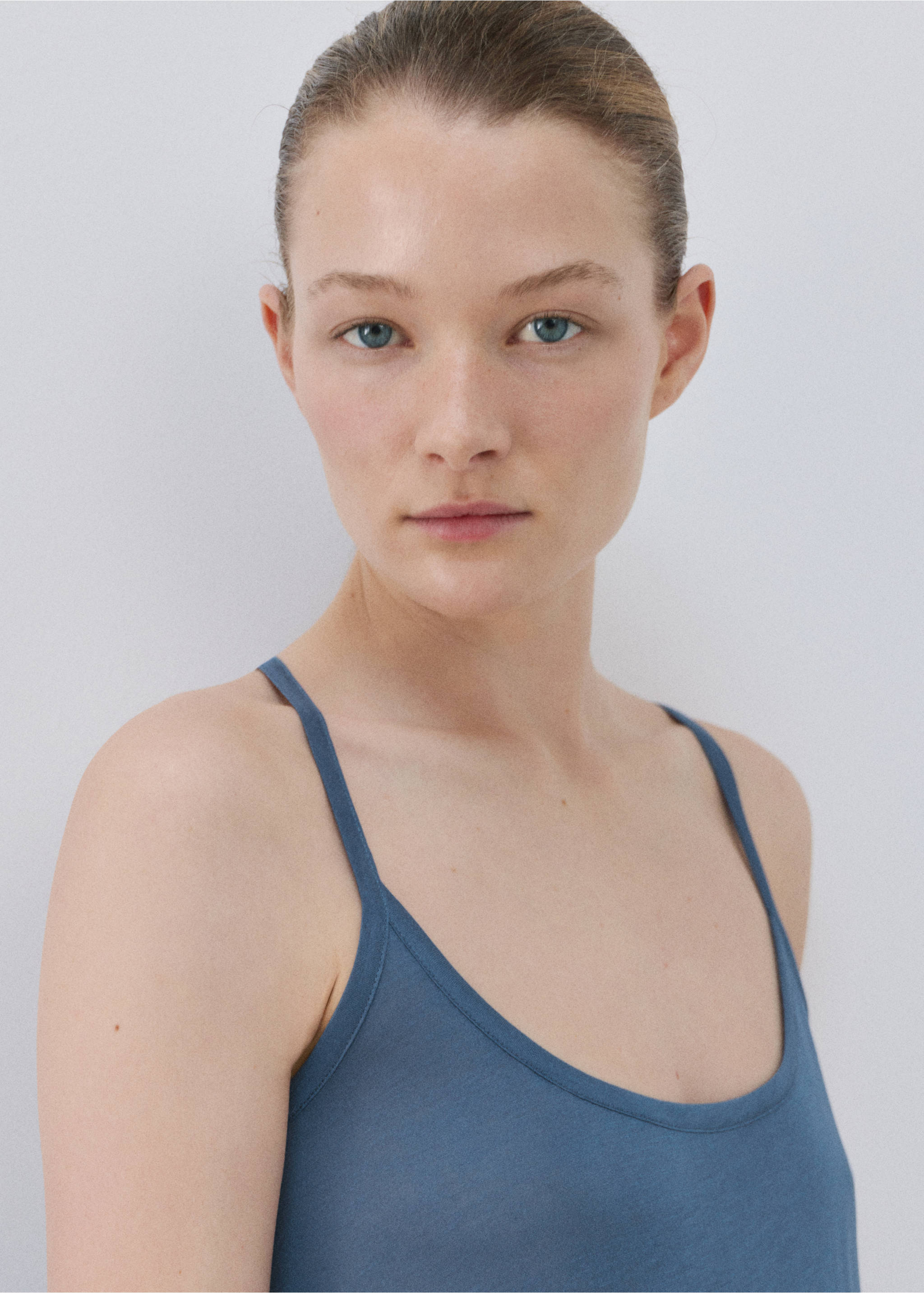 Micro-modal nightgown with straps - Details of the article 1, Blue. Ref: 27091319-00.