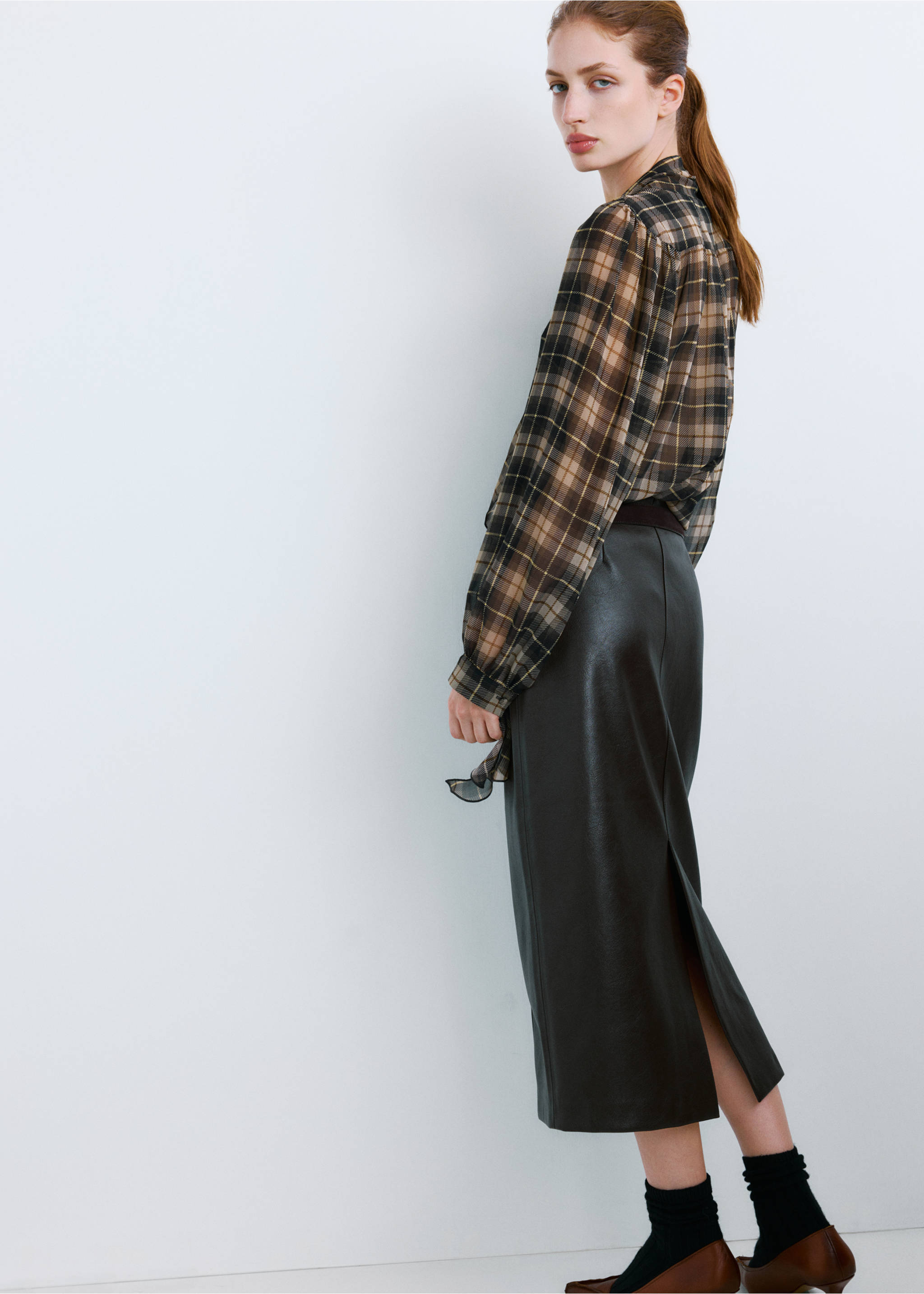 Blouse with check pattern and foulard collar - Reverse of the article, Black. Ref: 27091320-00.