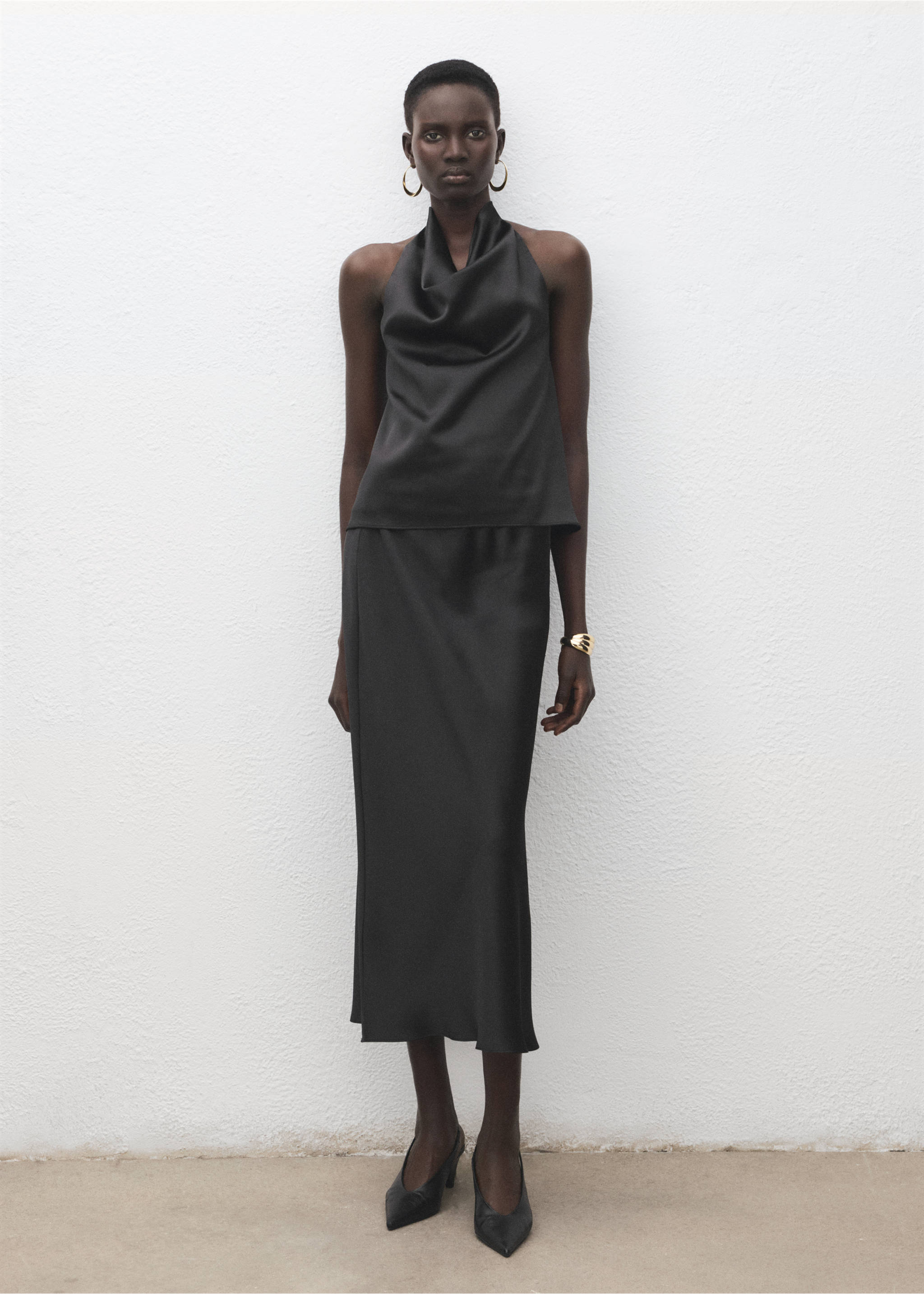 Satin long skirt - General plane, Black. Ref: 27091326-00.