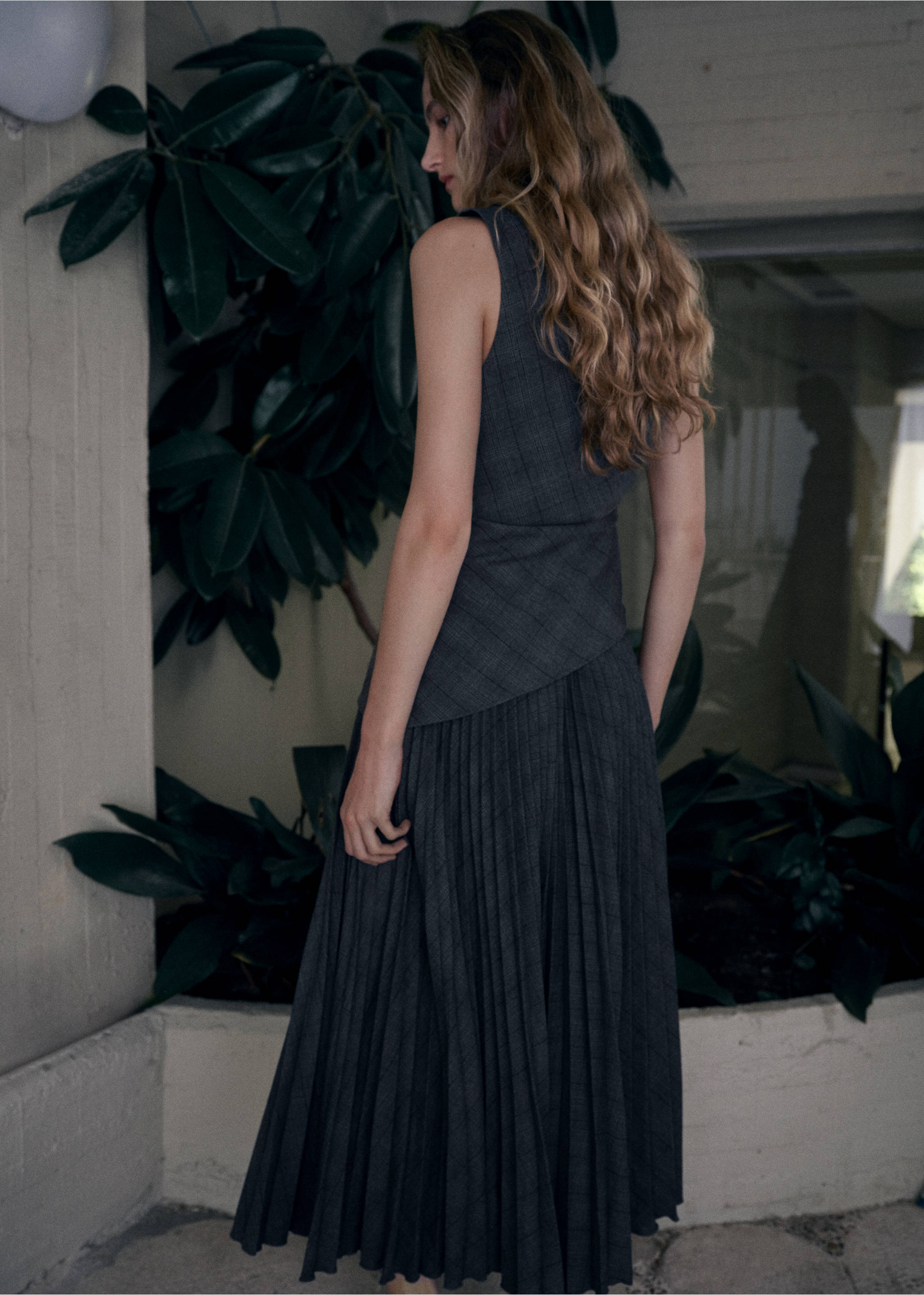 Asymmetrical check top - Reverse of the article, Grey. Ref: 27091338-00.