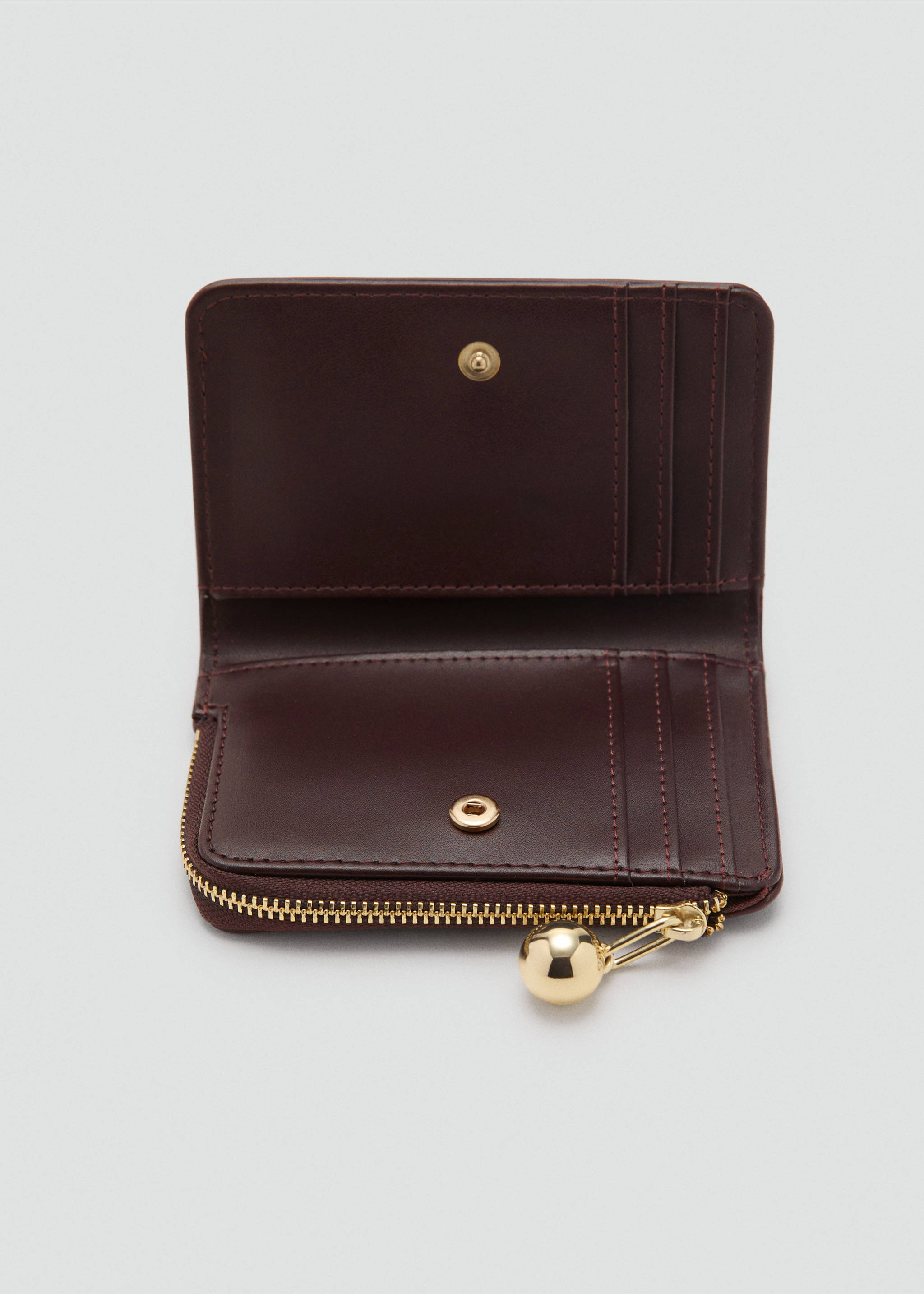 Mini-bead small purse - Details of the article 1, Chocolate. Ref: 27091340-00.