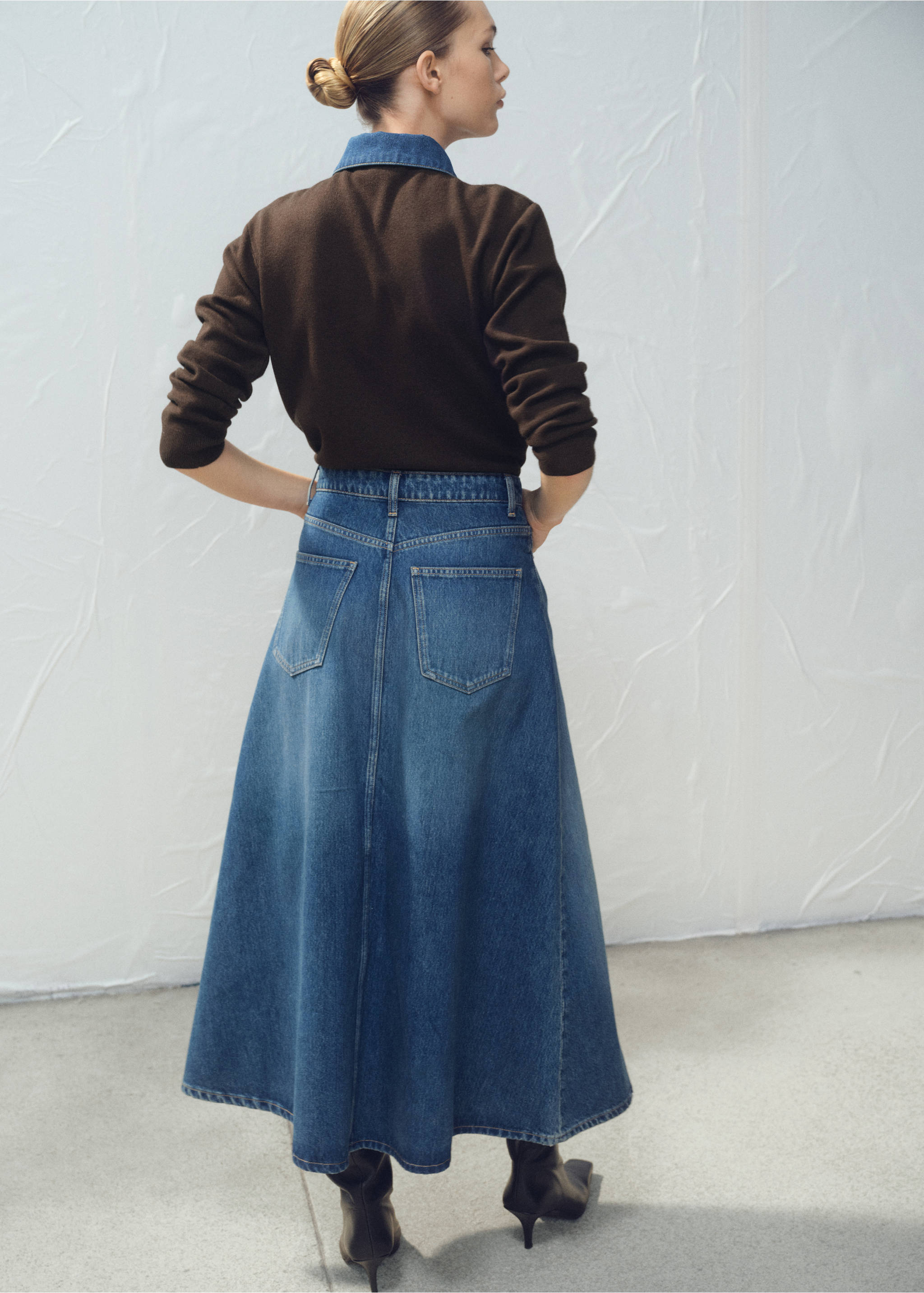 Denim midi-skirt - Reverse of the article, Dark Blue. Ref: 27091342-00.
